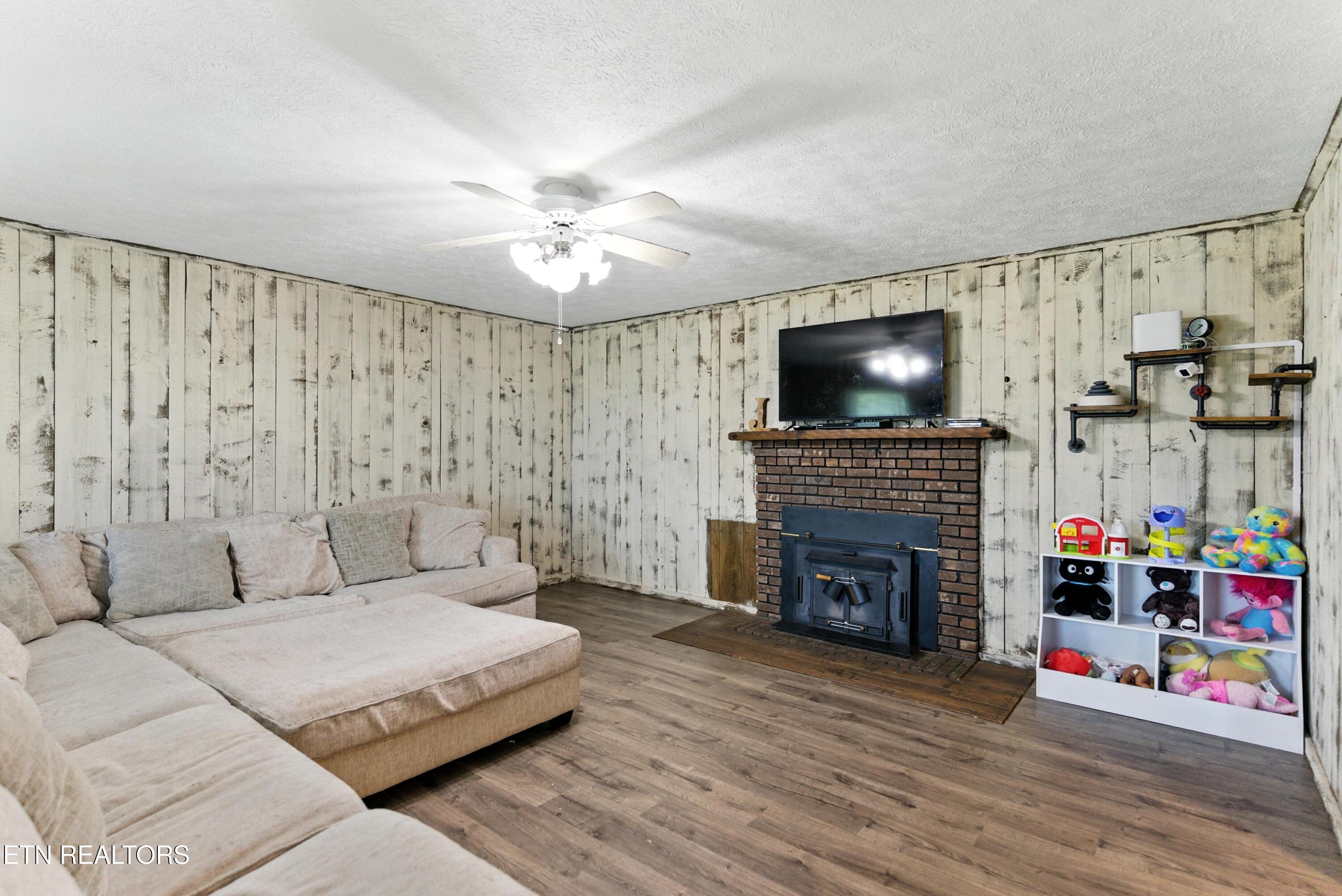 926 Weaver Hill Drive Maryville TN 37803