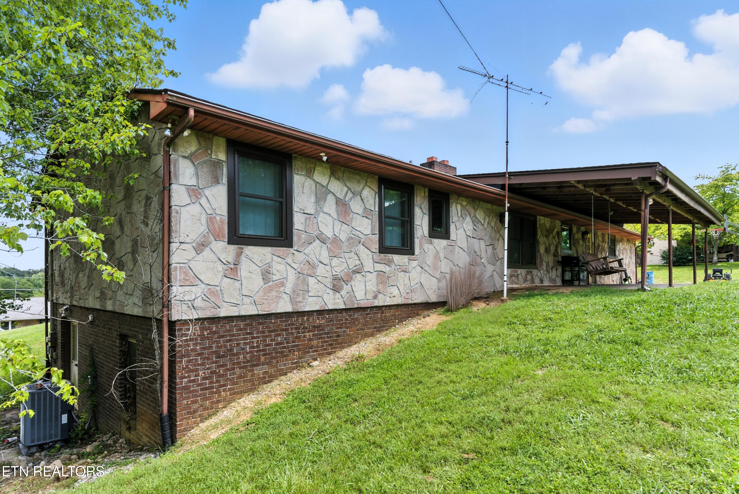 926 Weaver Hill Drive Maryville TN 37803