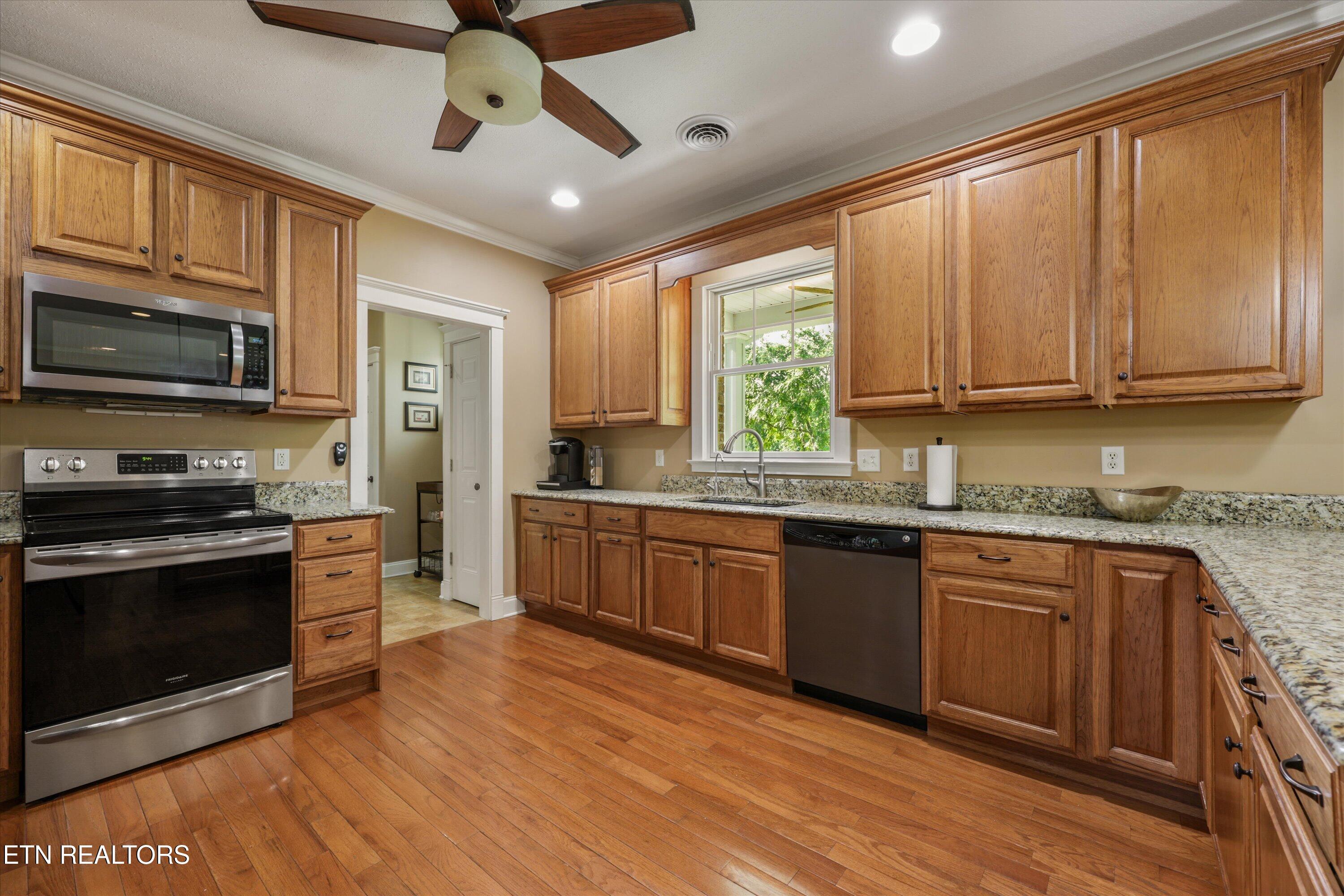 2177 Riverview Drive Dandridge TN 37725