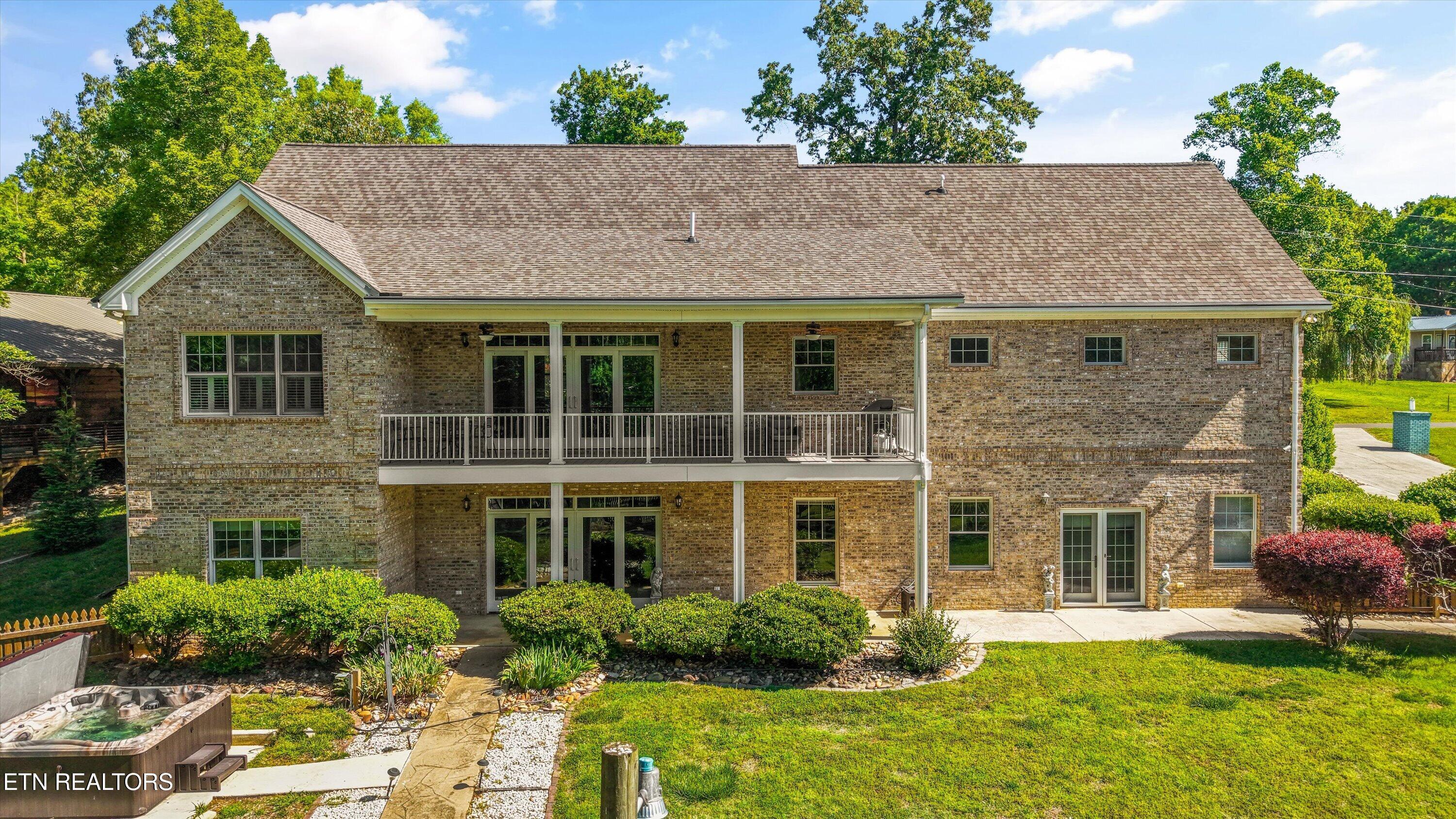 2177 Riverview Drive Dandridge TN 37725