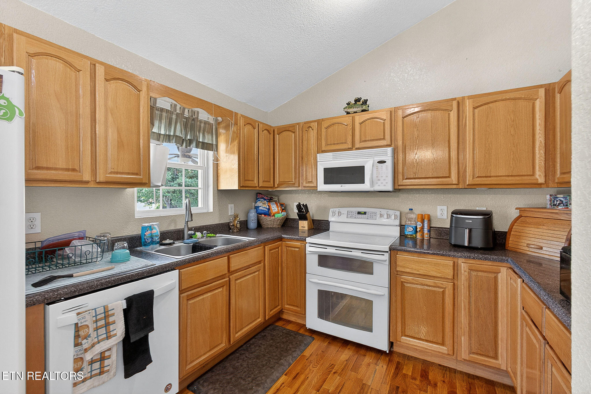 930 Oak Grove Road Madisonville TN 37354