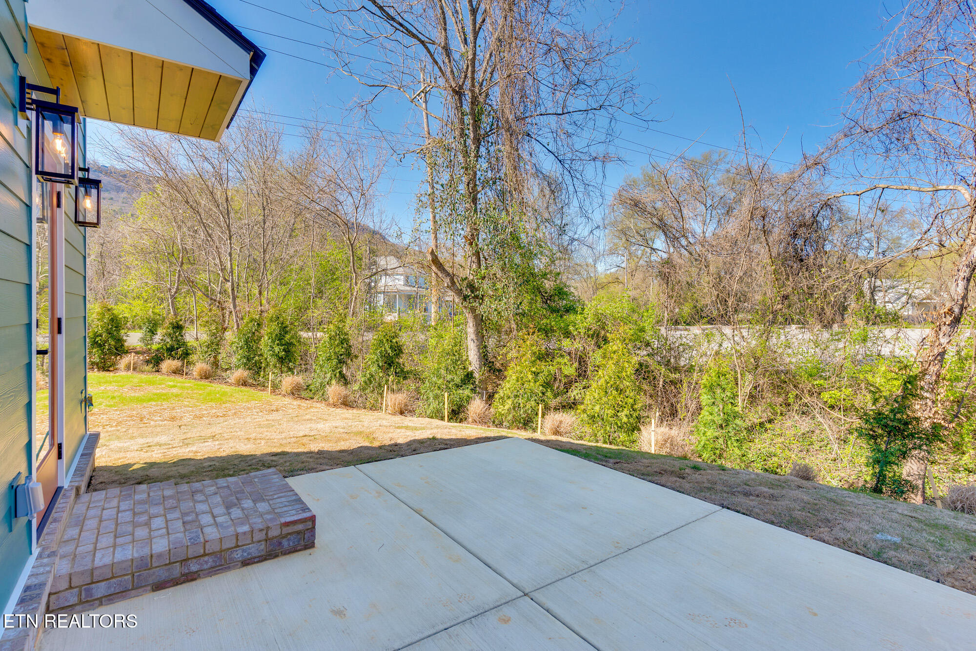 1366 Thomas Avenue Chattanooga TN 37409
