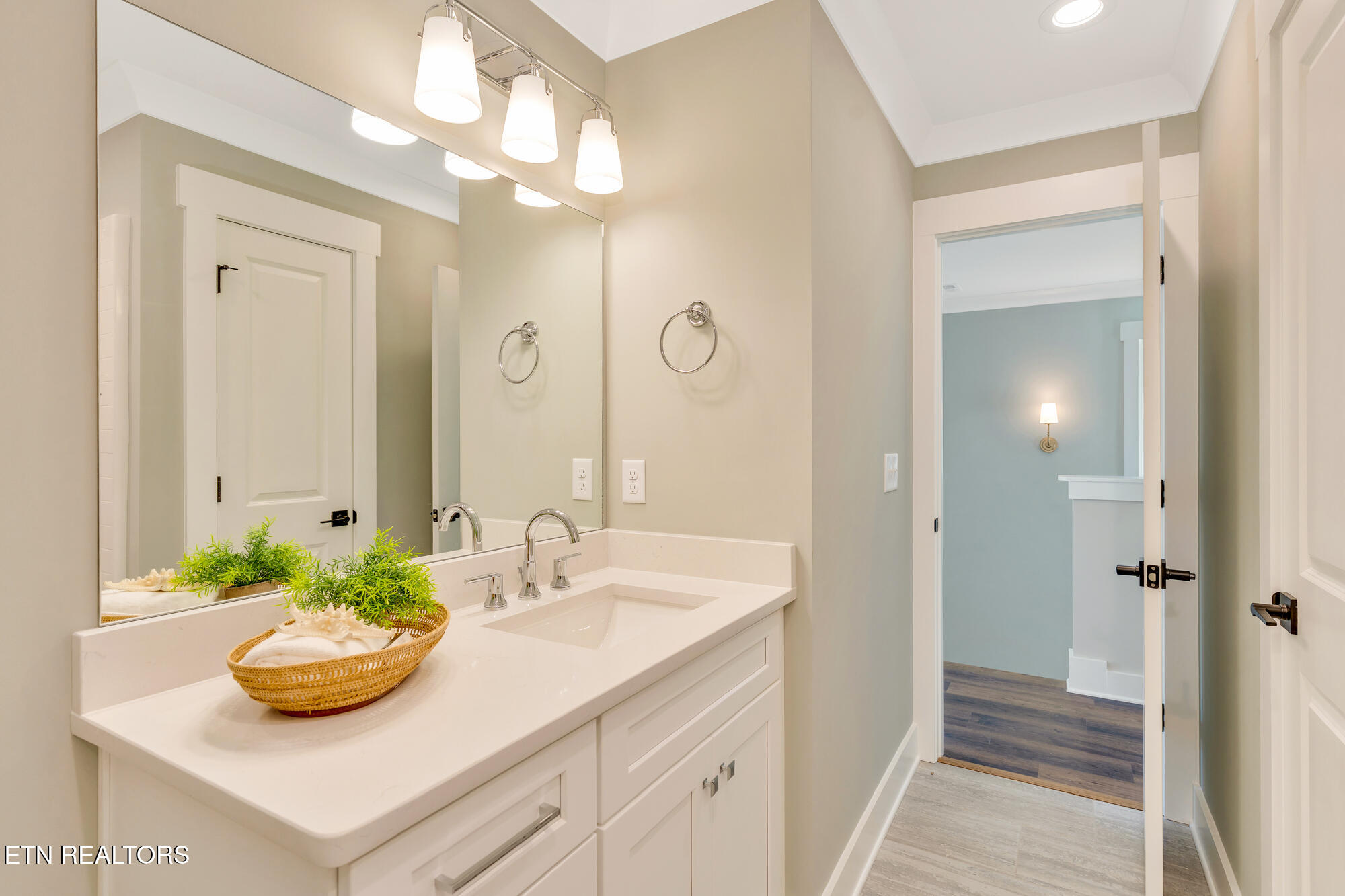 1366 Thomas Avenue Chattanooga TN 37409