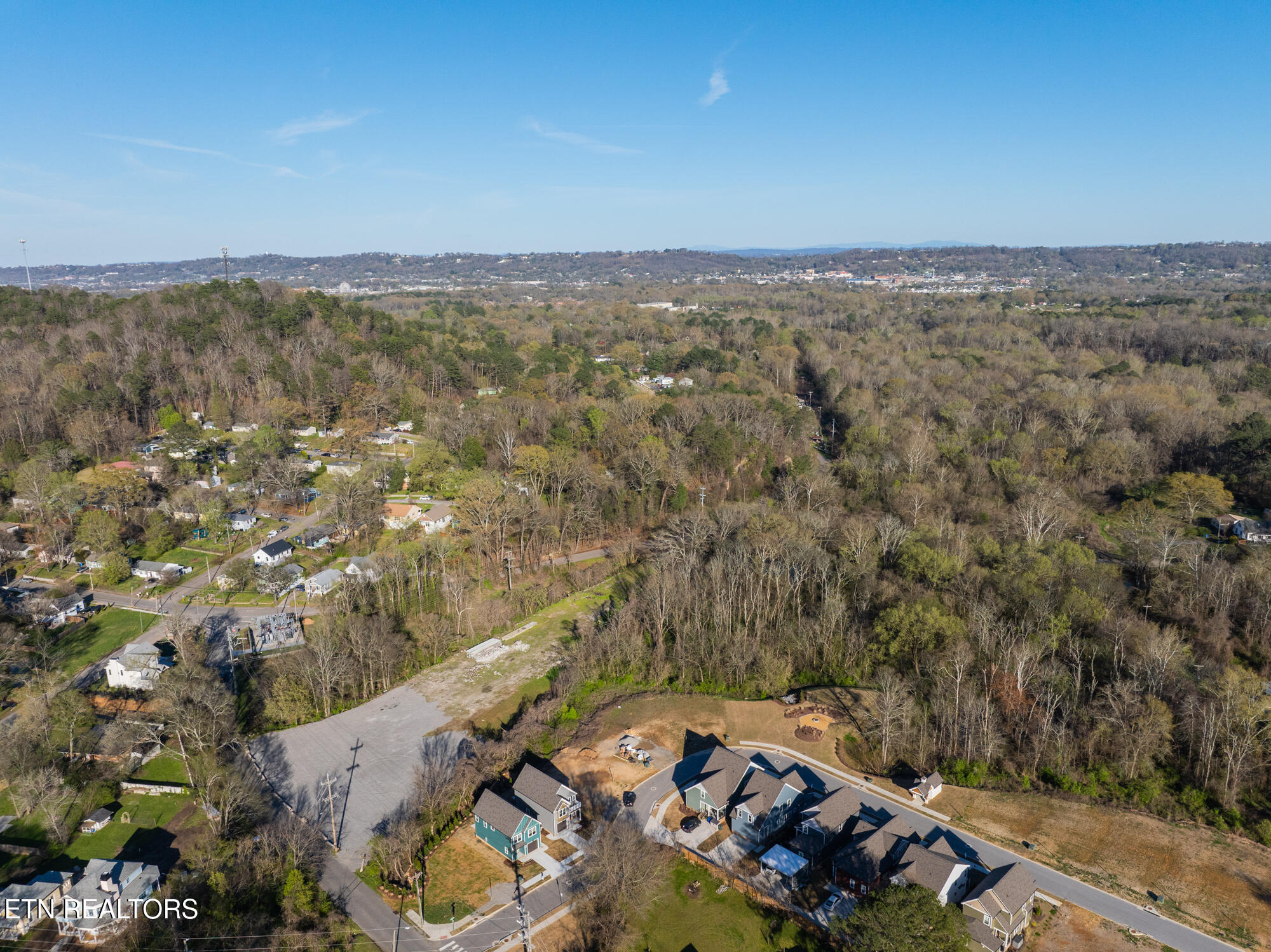 1366 Thomas Avenue Chattanooga TN 37409