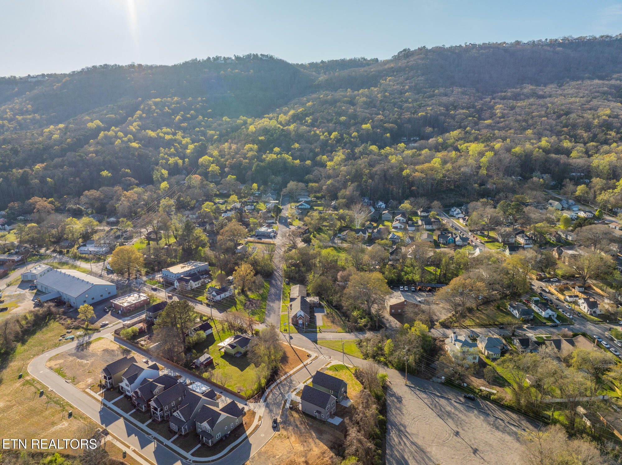 1366 Thomas Avenue Chattanooga TN 37409