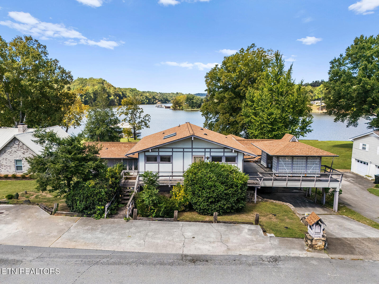 4827 Riversedge Road Louisville TN 37777