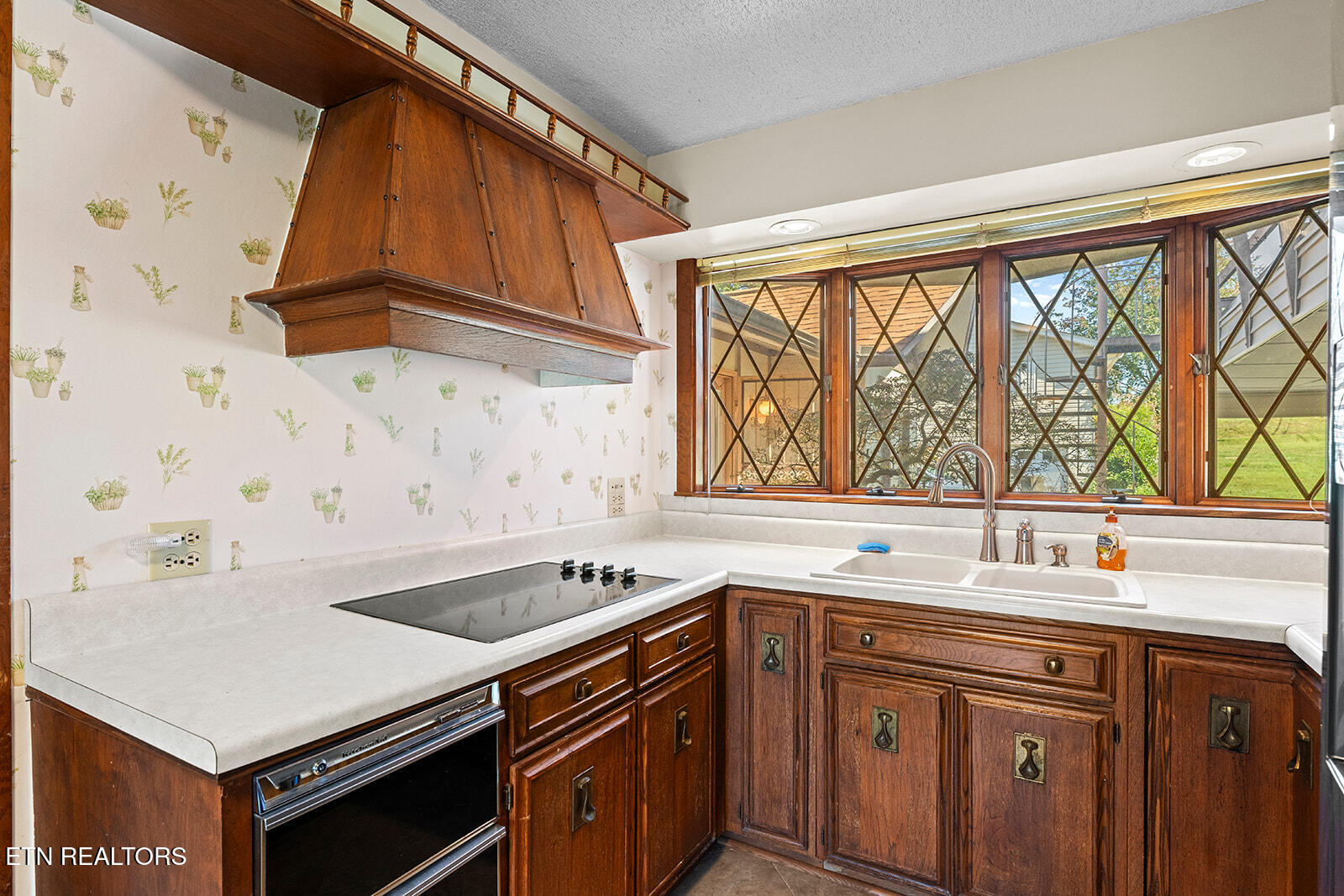 4827 Riversedge Road Louisville TN 37777