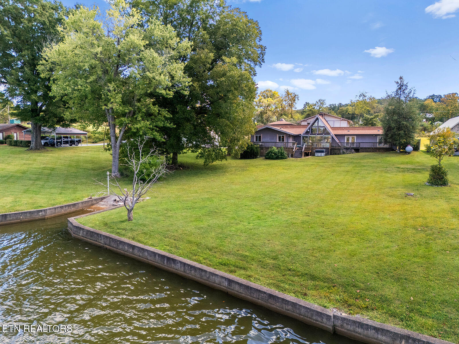 4827 Riversedge Road Louisville TN 37777