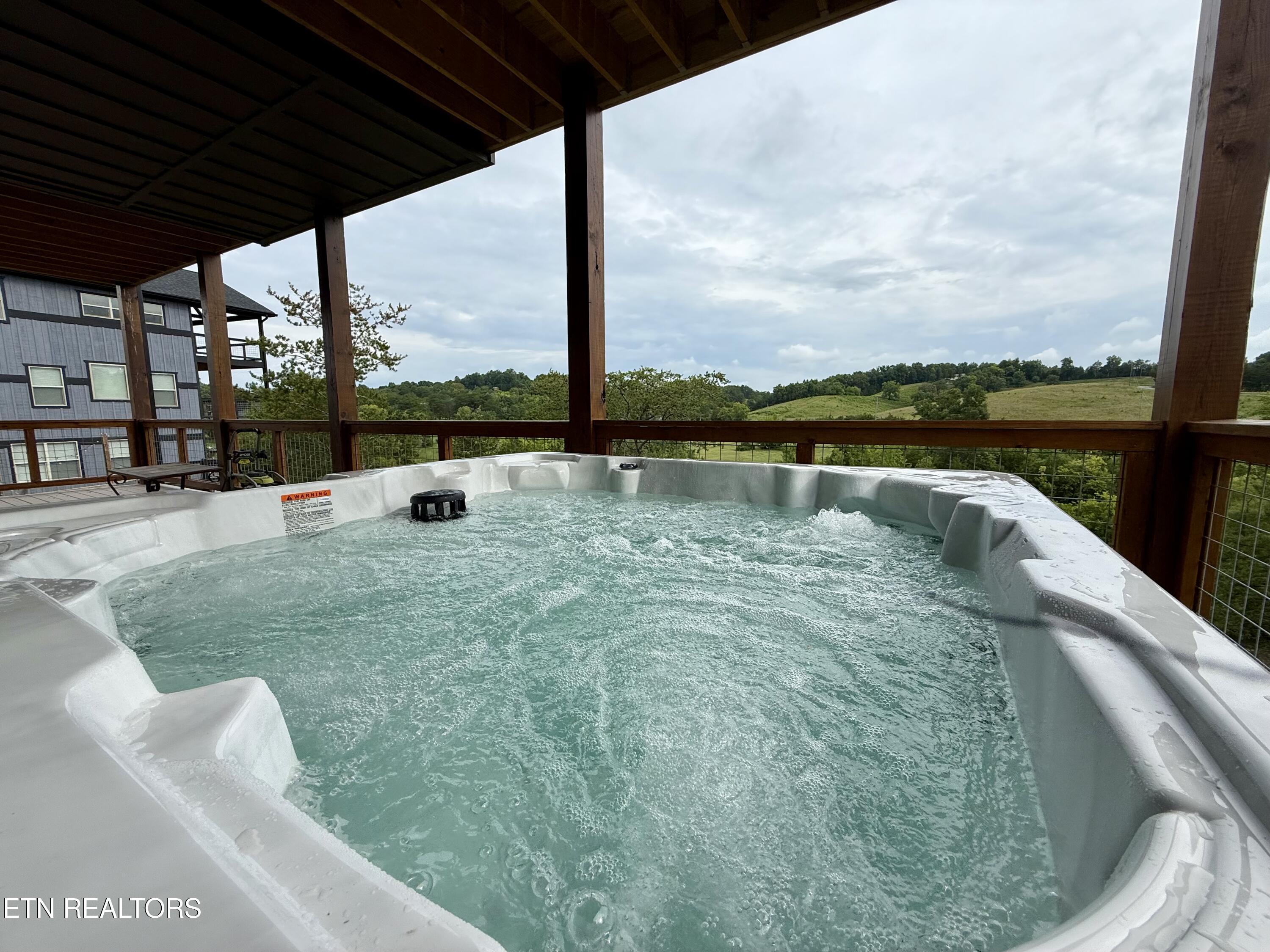 1124 Sanctuary Shrs Way Sevierville TN 37876