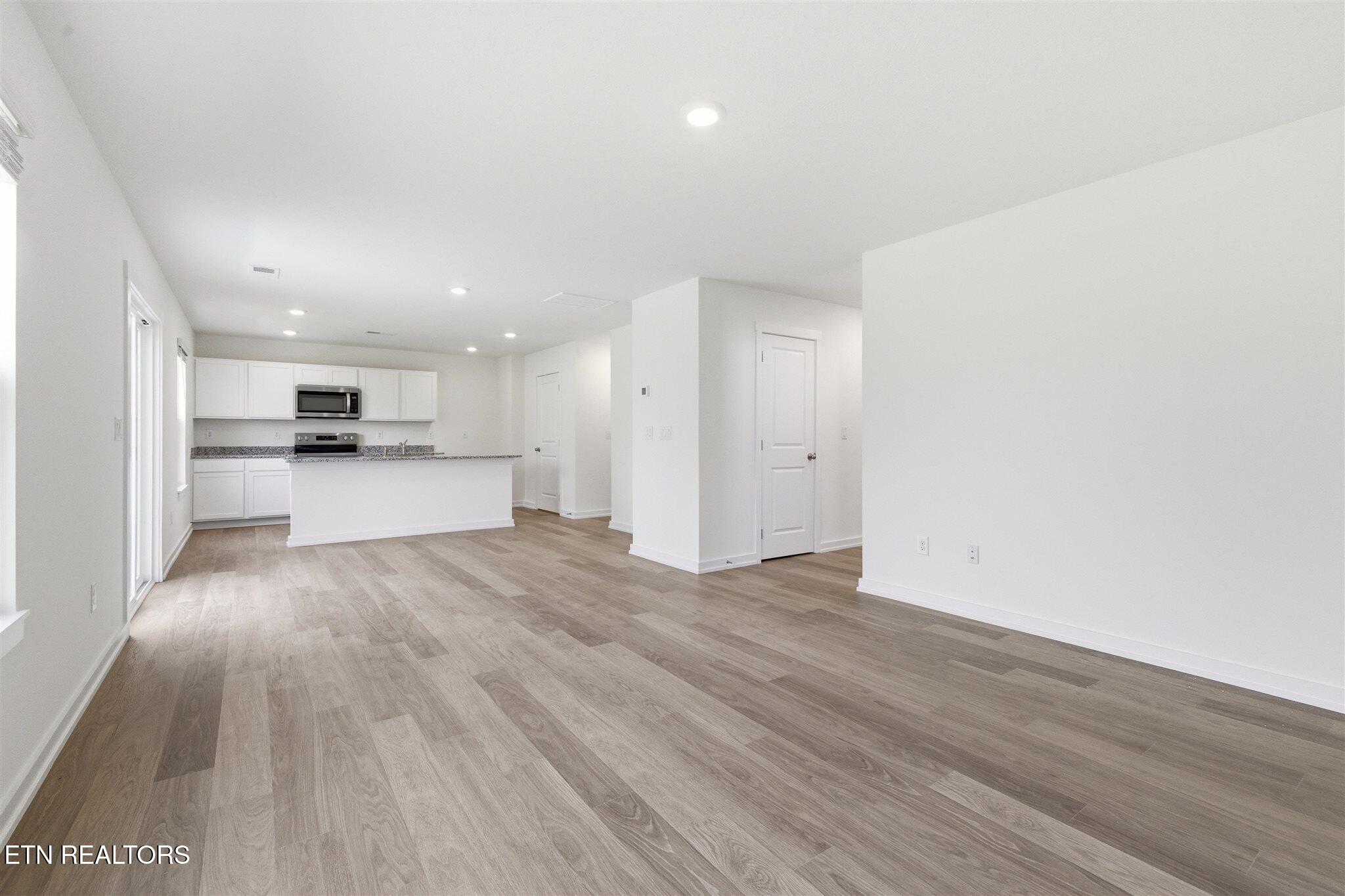 572 White Oak Lane Vonore TN 37885