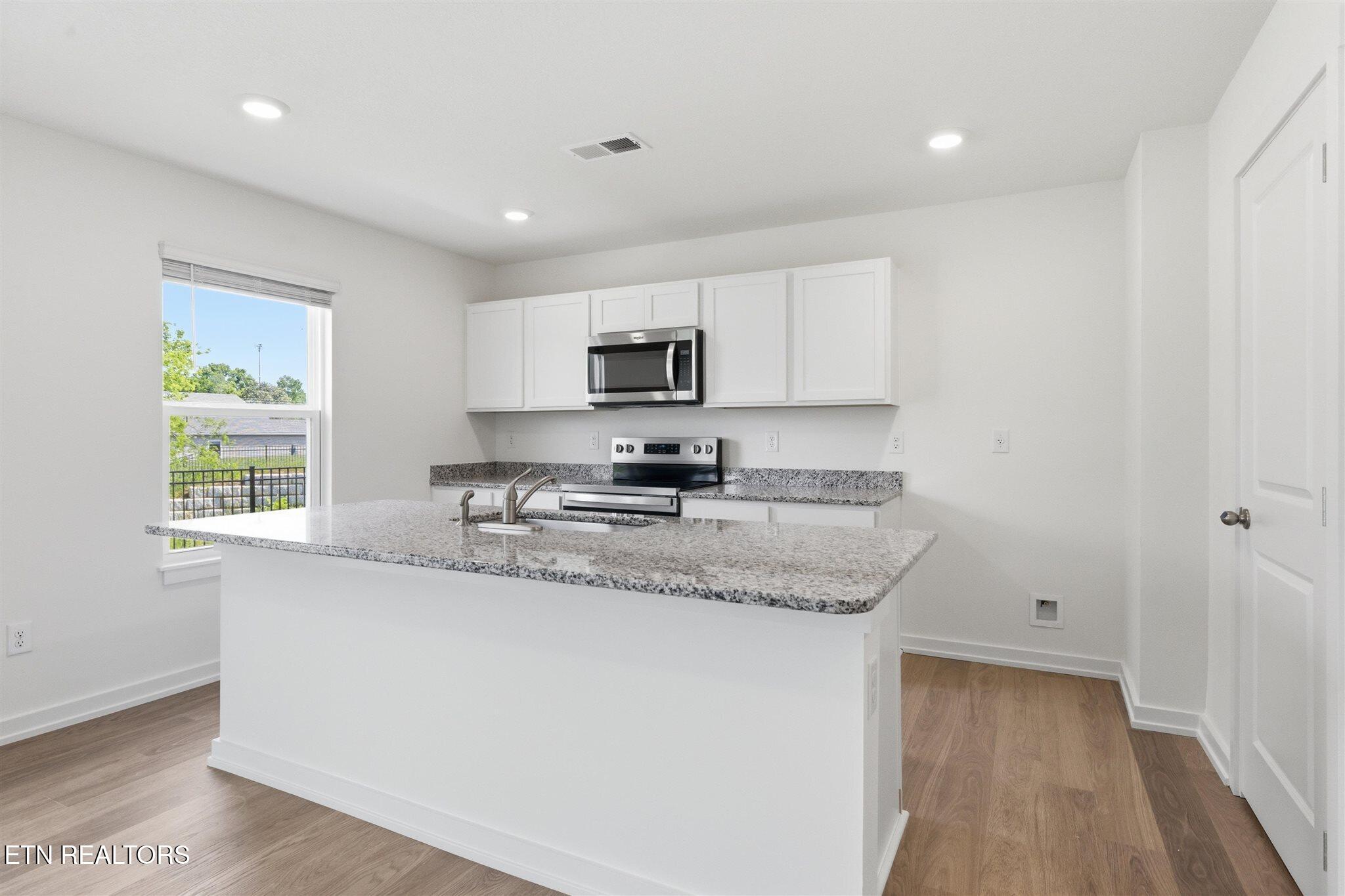 572 White Oak Lane Vonore TN 37885