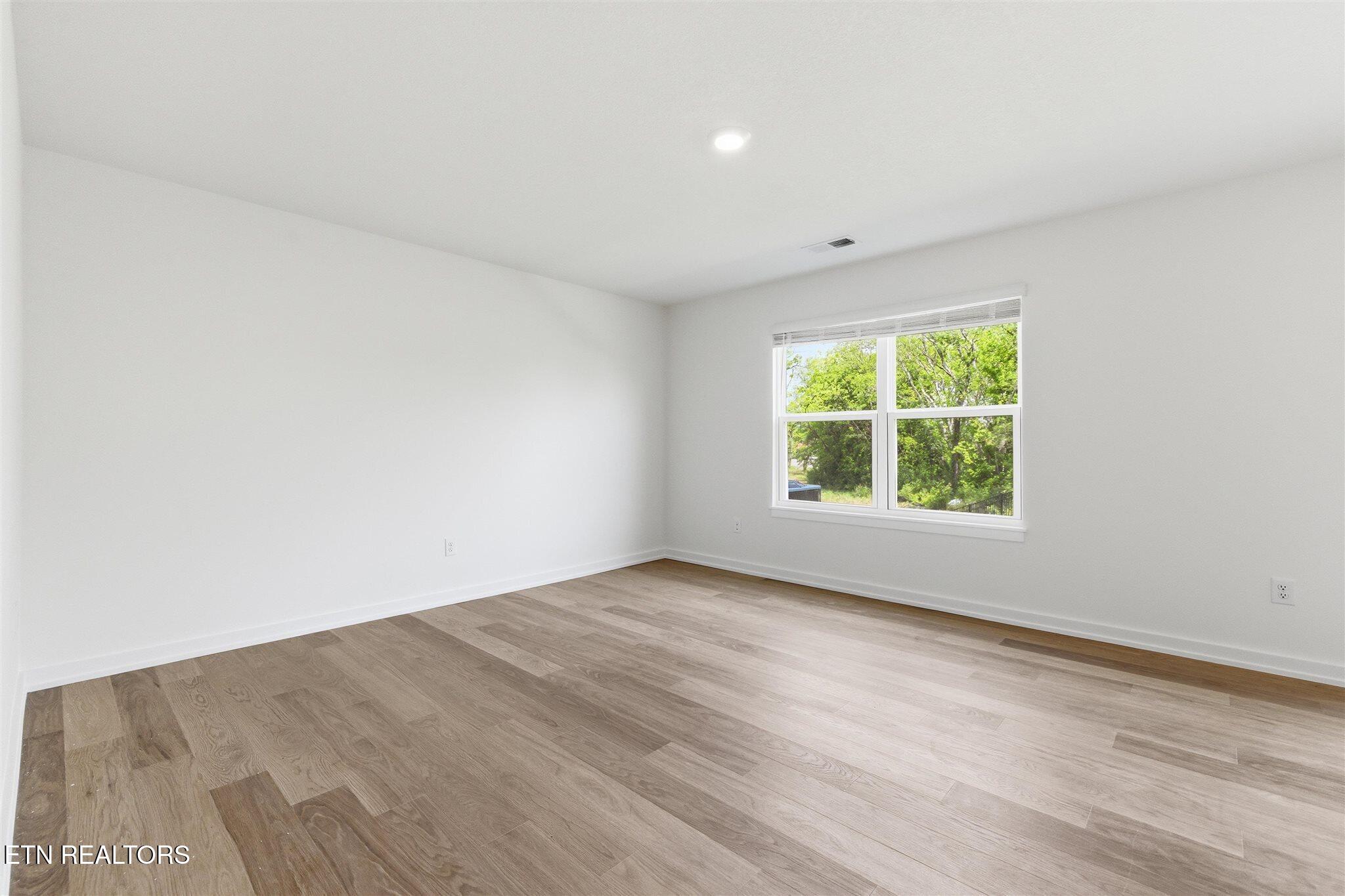 572 White Oak Lane Vonore TN 37885