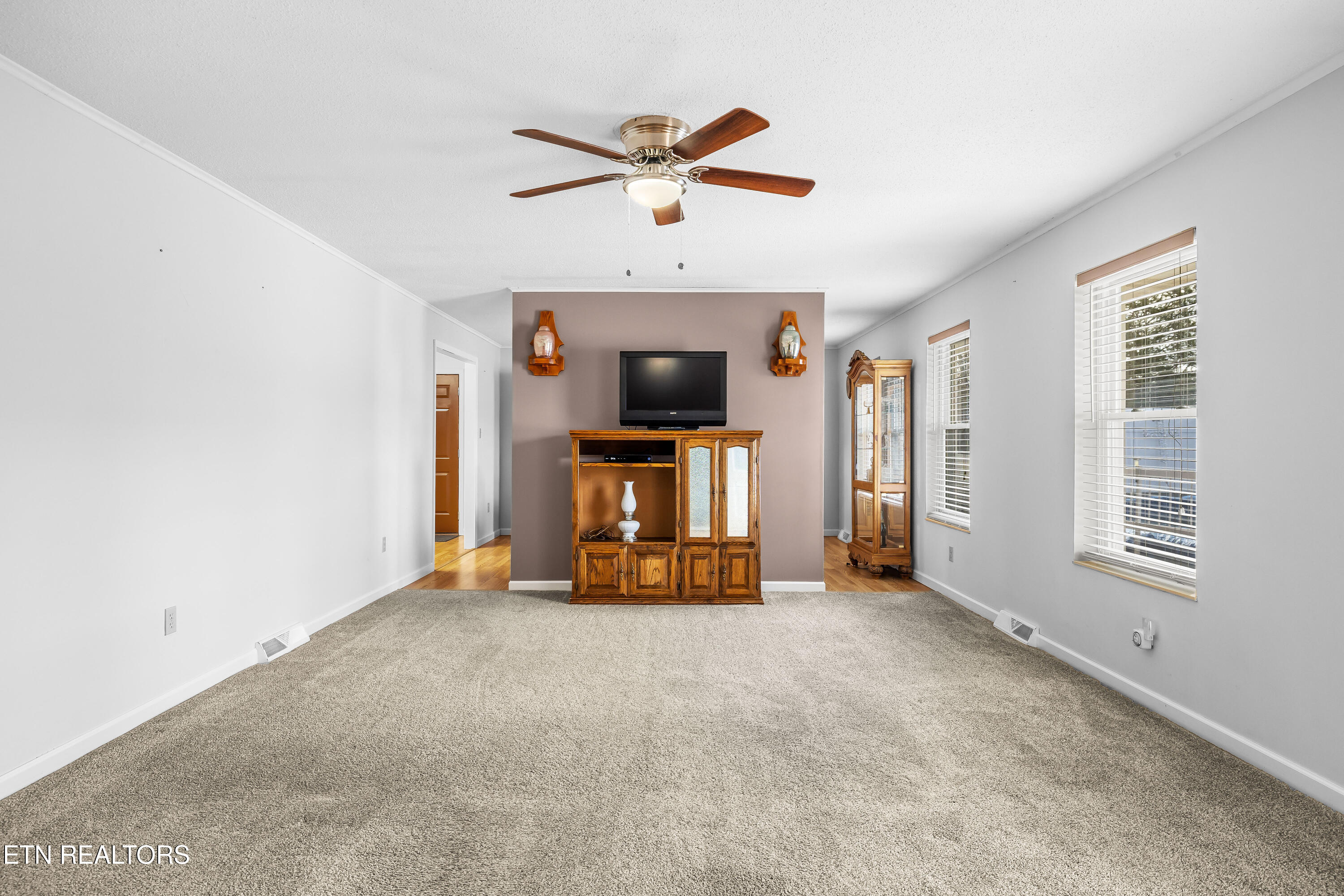 4918 Morganton Road Greenback TN 37742