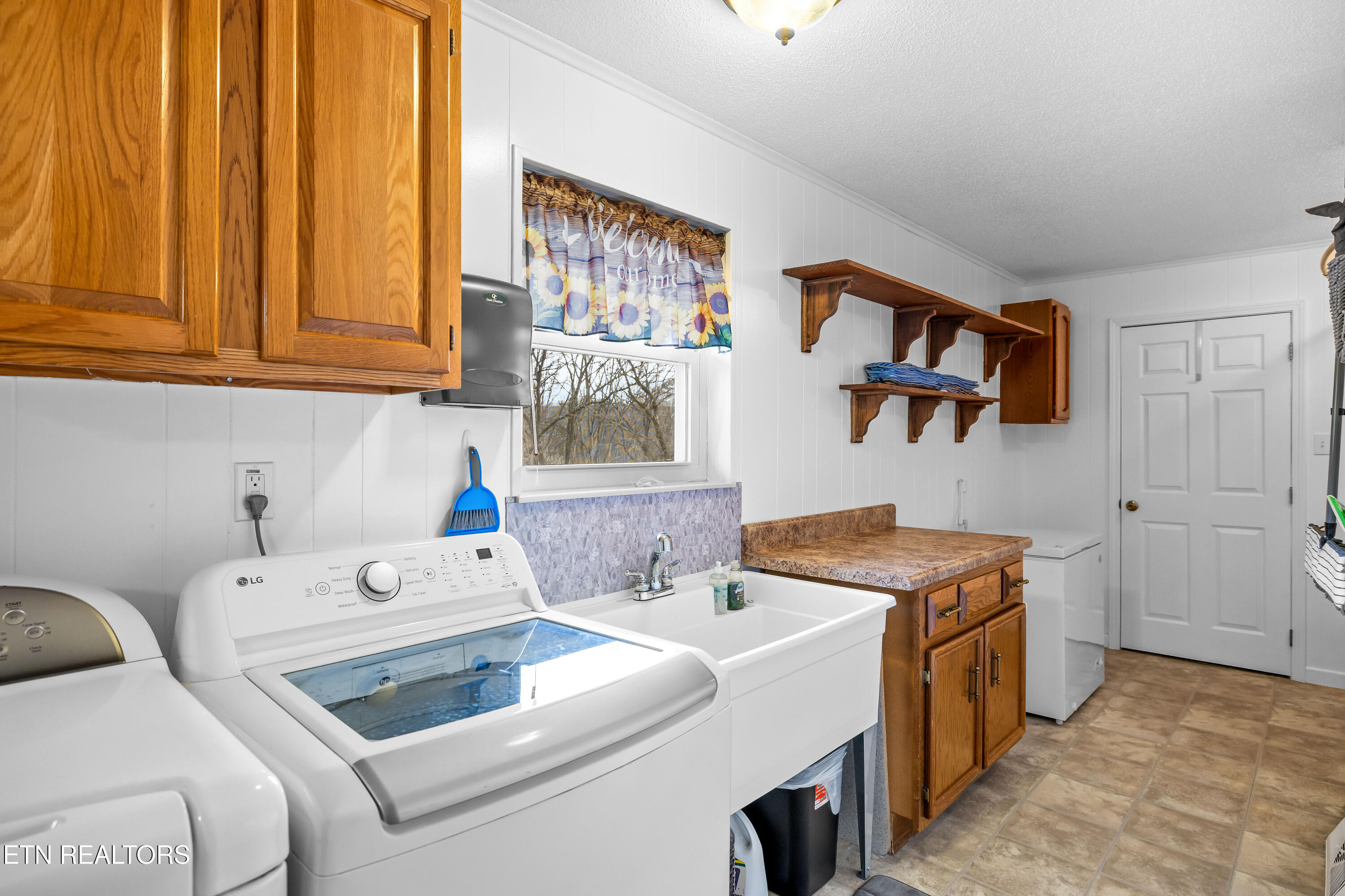 4918 Morganton Road Greenback TN 37742