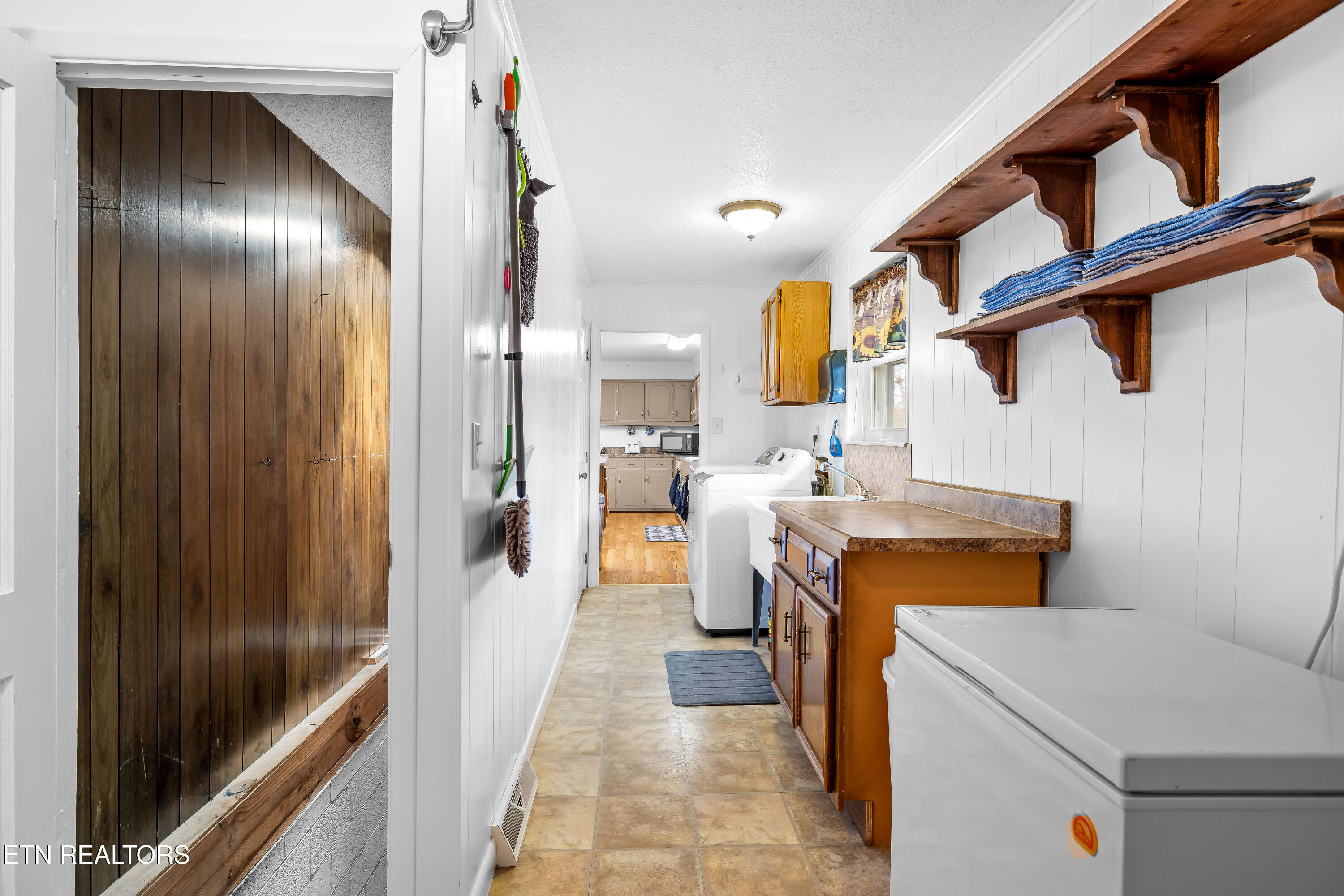 4918 Morganton Road Greenback TN 37742