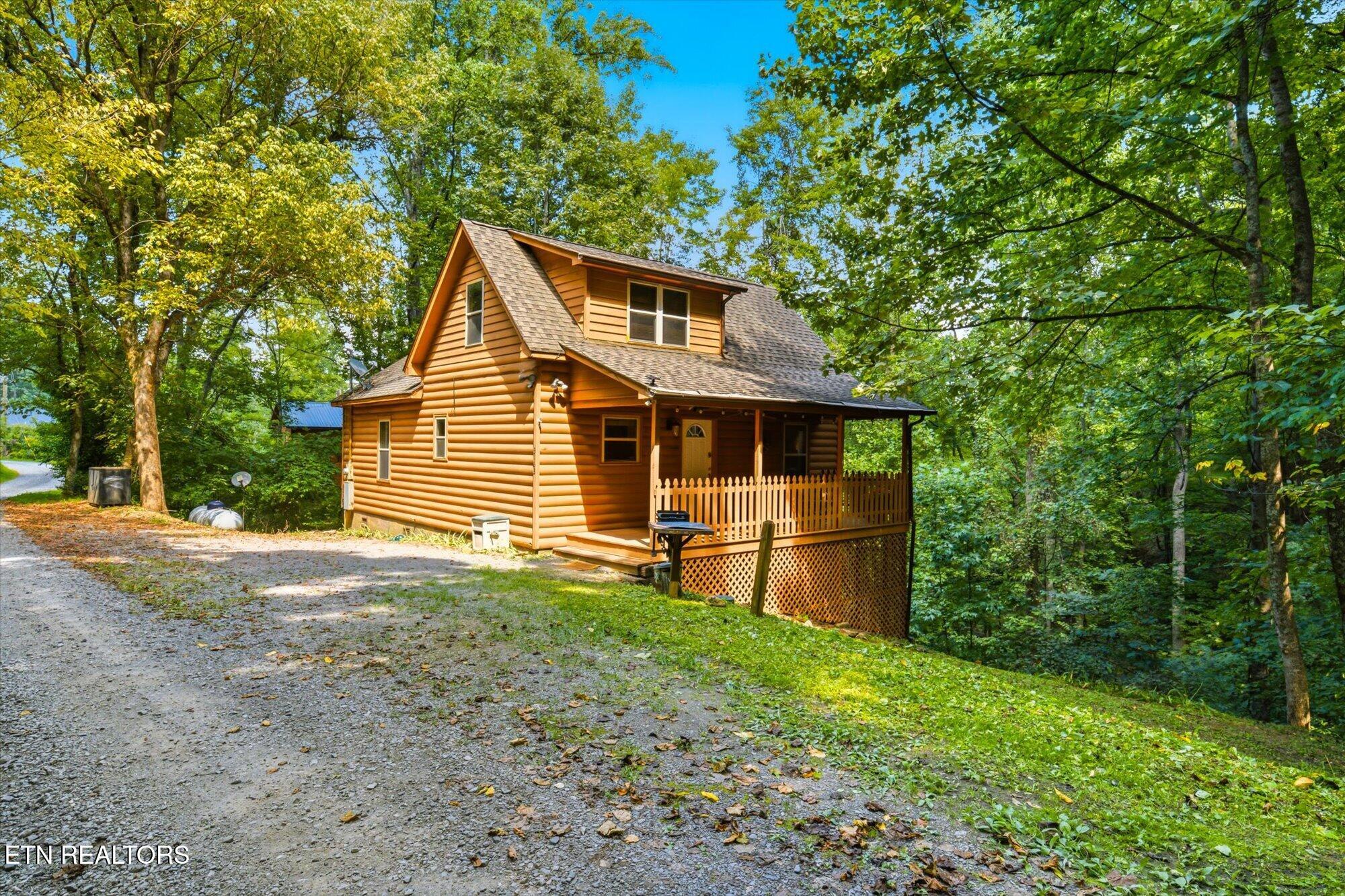 3163 Sourwood Way Sevierville TN 37862