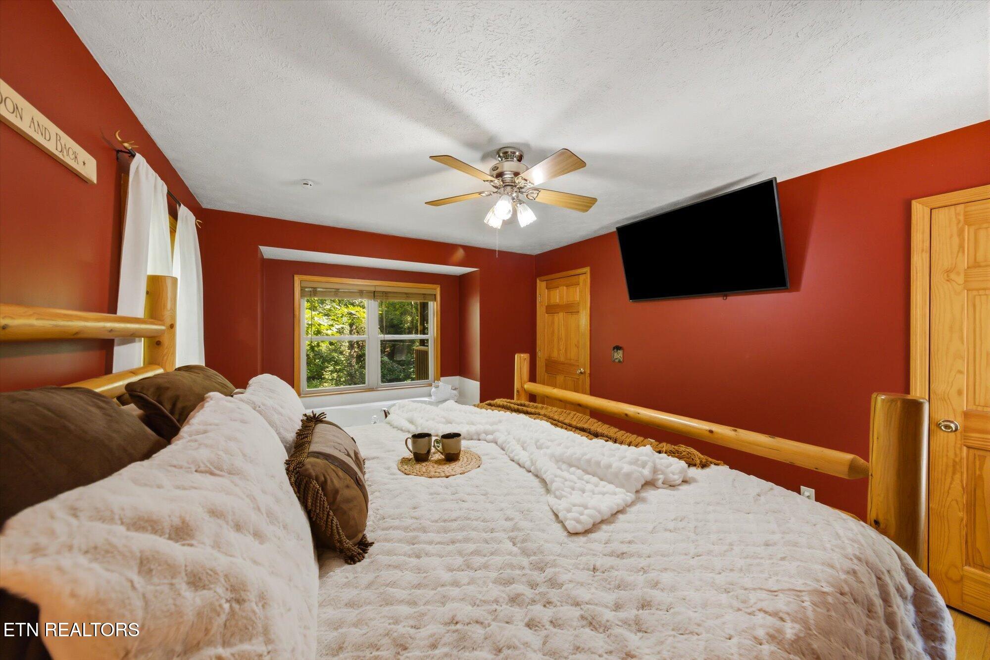3163 Sourwood Way Sevierville TN 37862