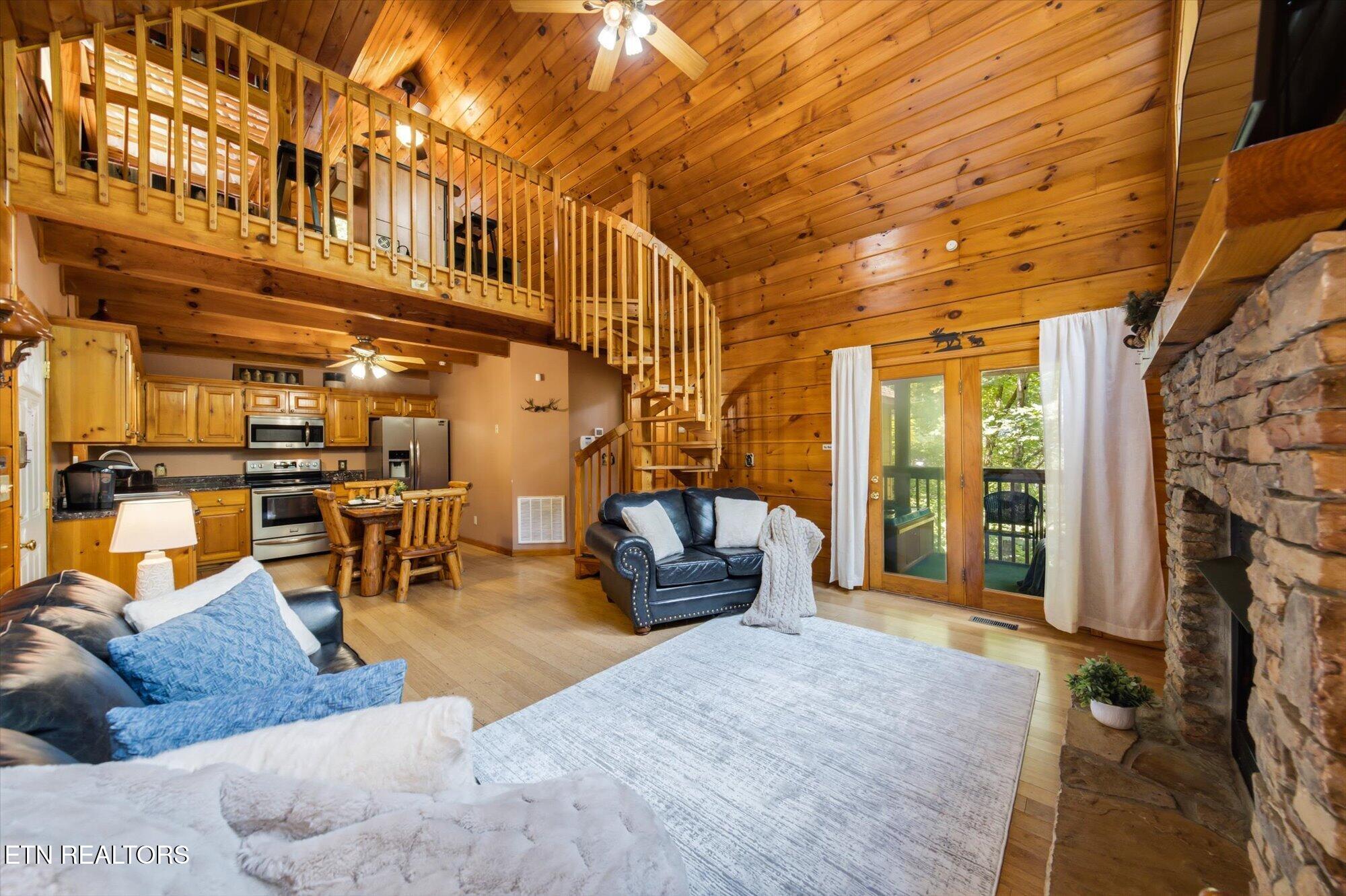 3163 Sourwood Way Sevierville TN 37862