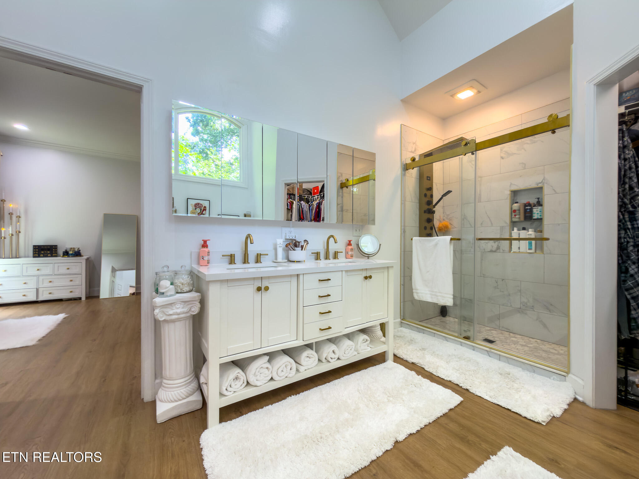178 Chahyga Way Loudon TN 37774