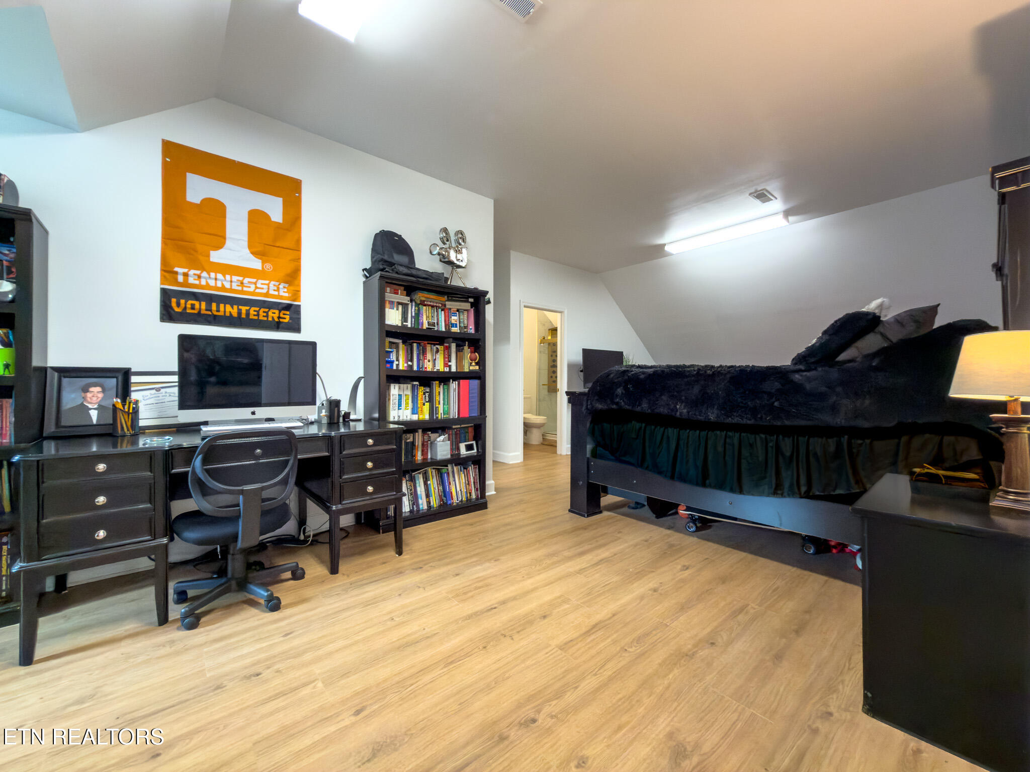 178 Chahyga Way Loudon TN 37774