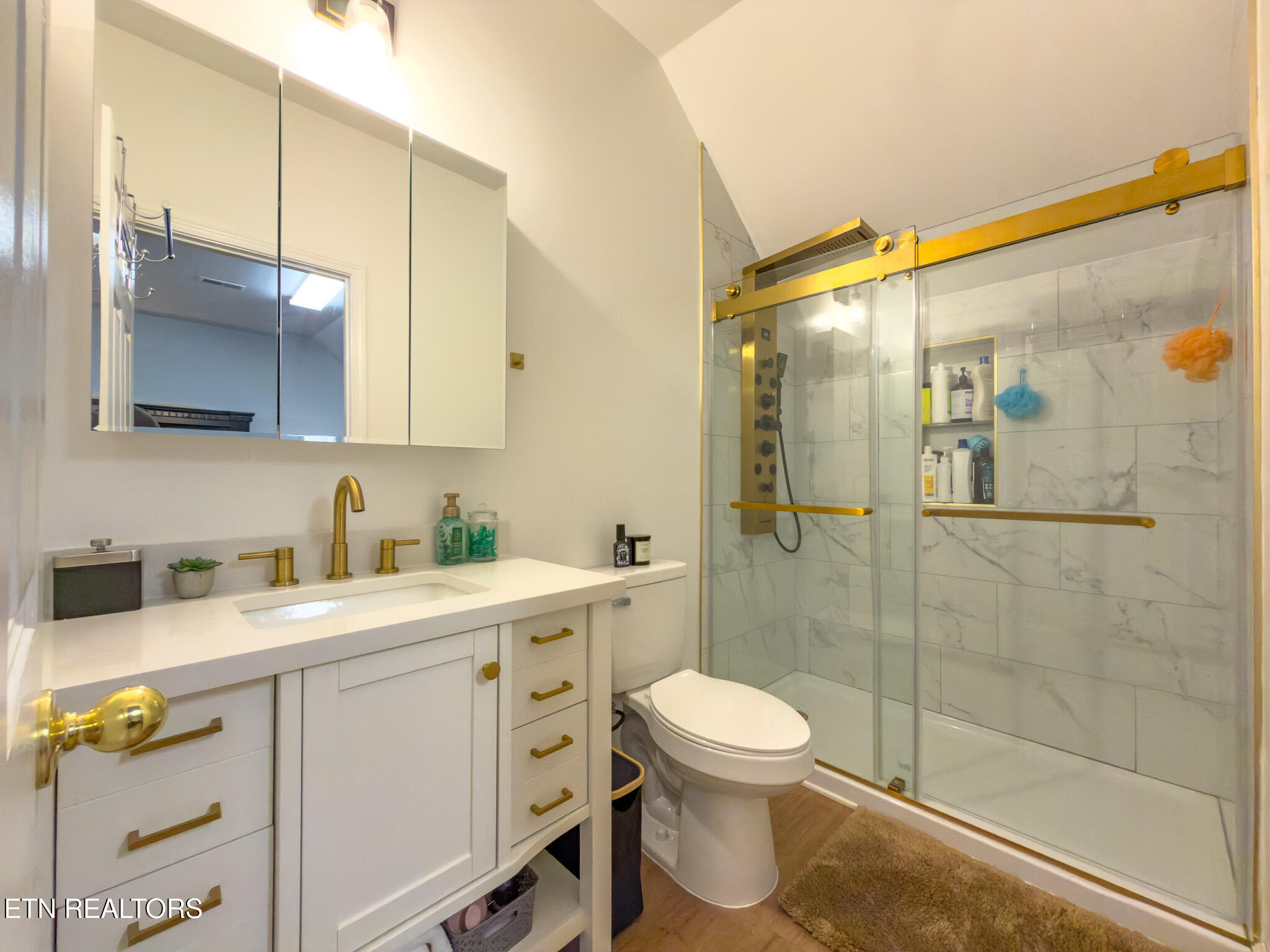178 Chahyga Way Loudon TN 37774
