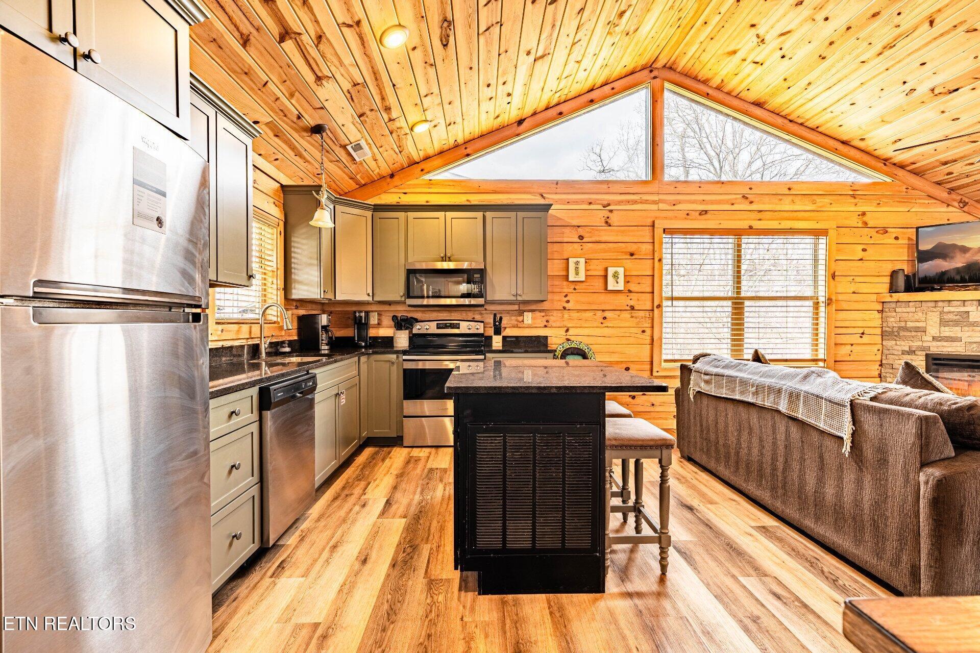 2104 Eagle Feather Drive Sevierville TN 37876