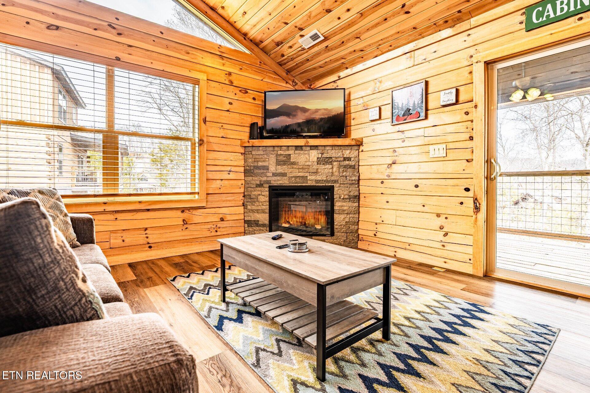 2104 Eagle Feather Drive Sevierville TN 37876