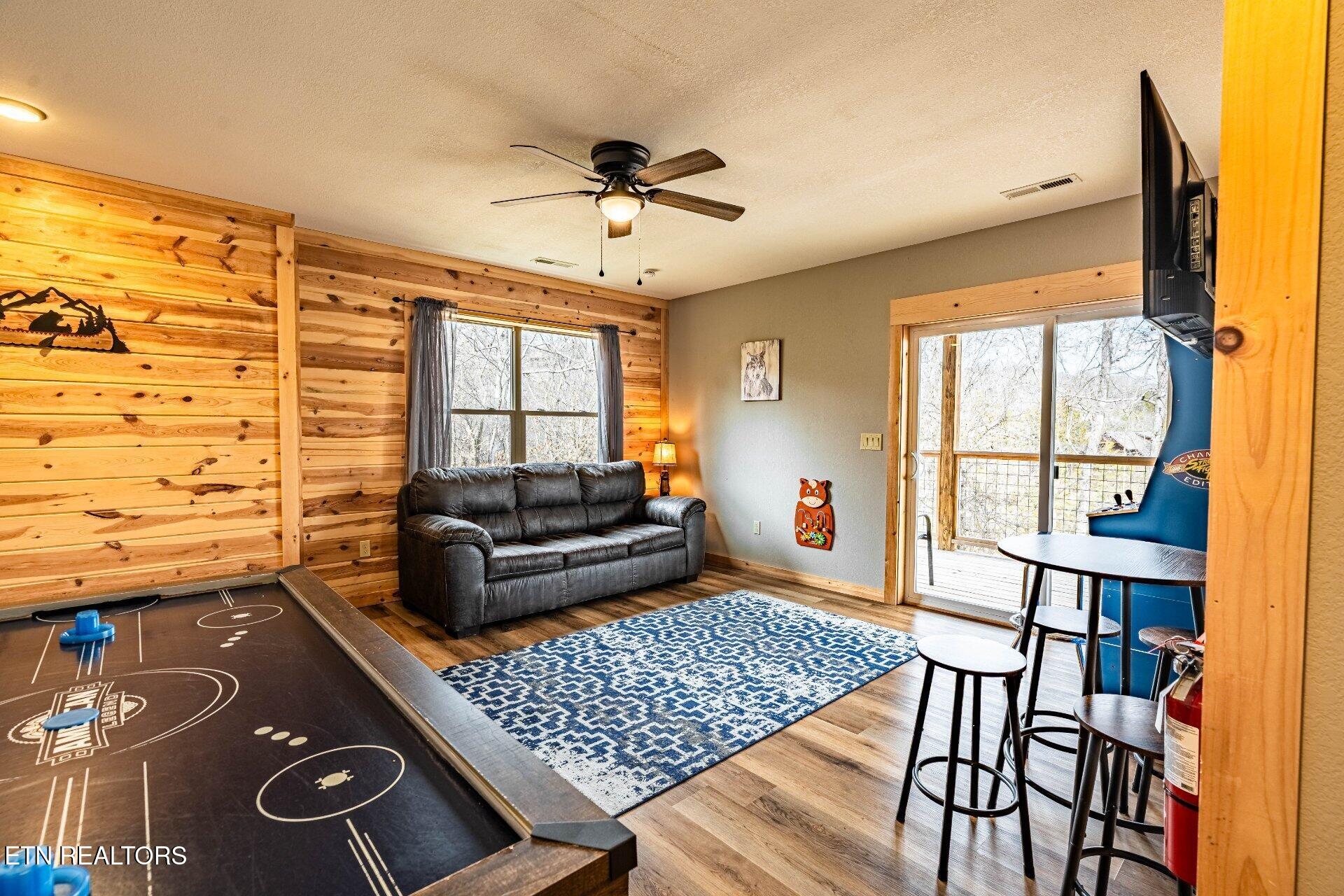 2104 Eagle Feather Drive Sevierville TN 37876