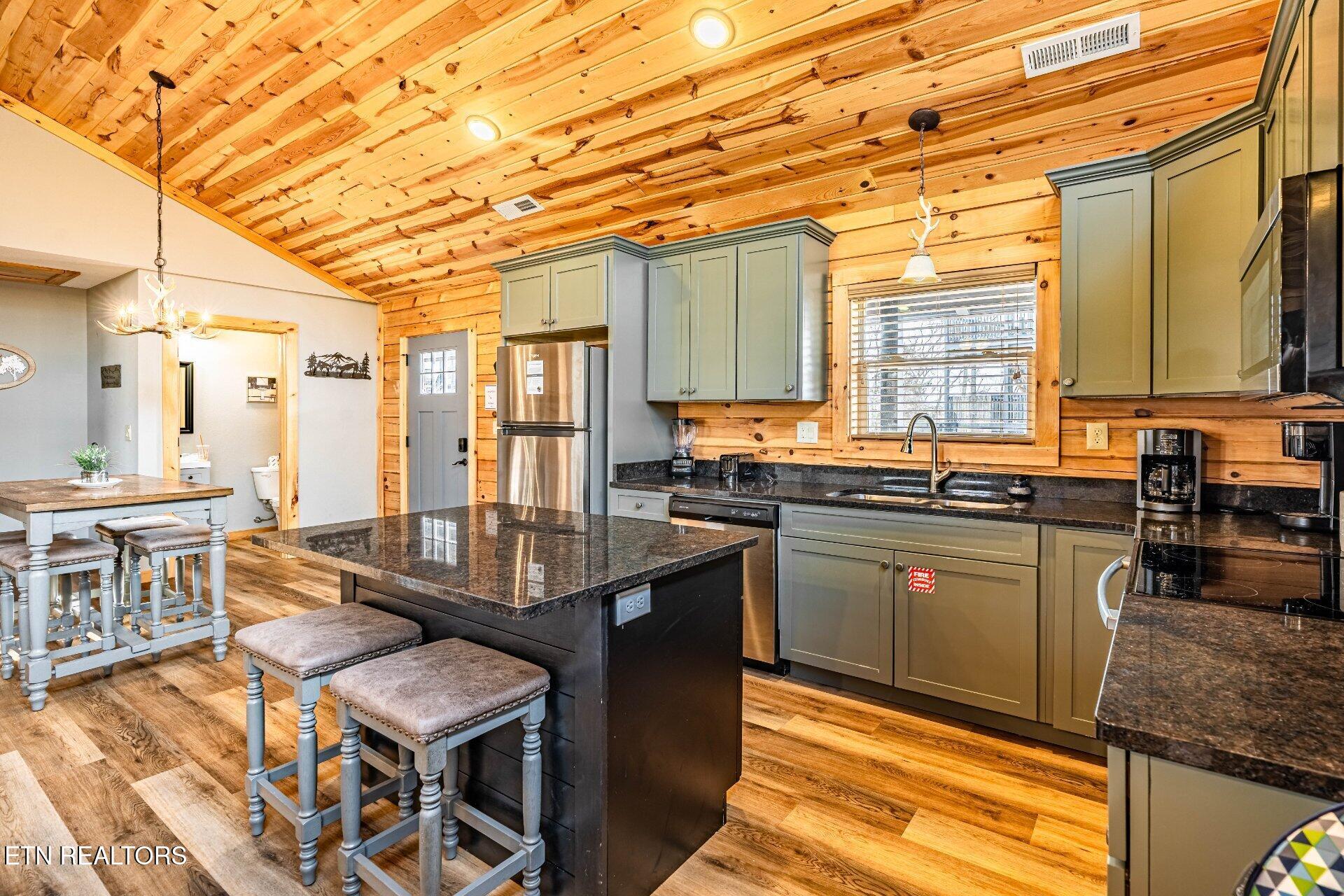 2104 Eagle Feather Drive Sevierville TN 37876