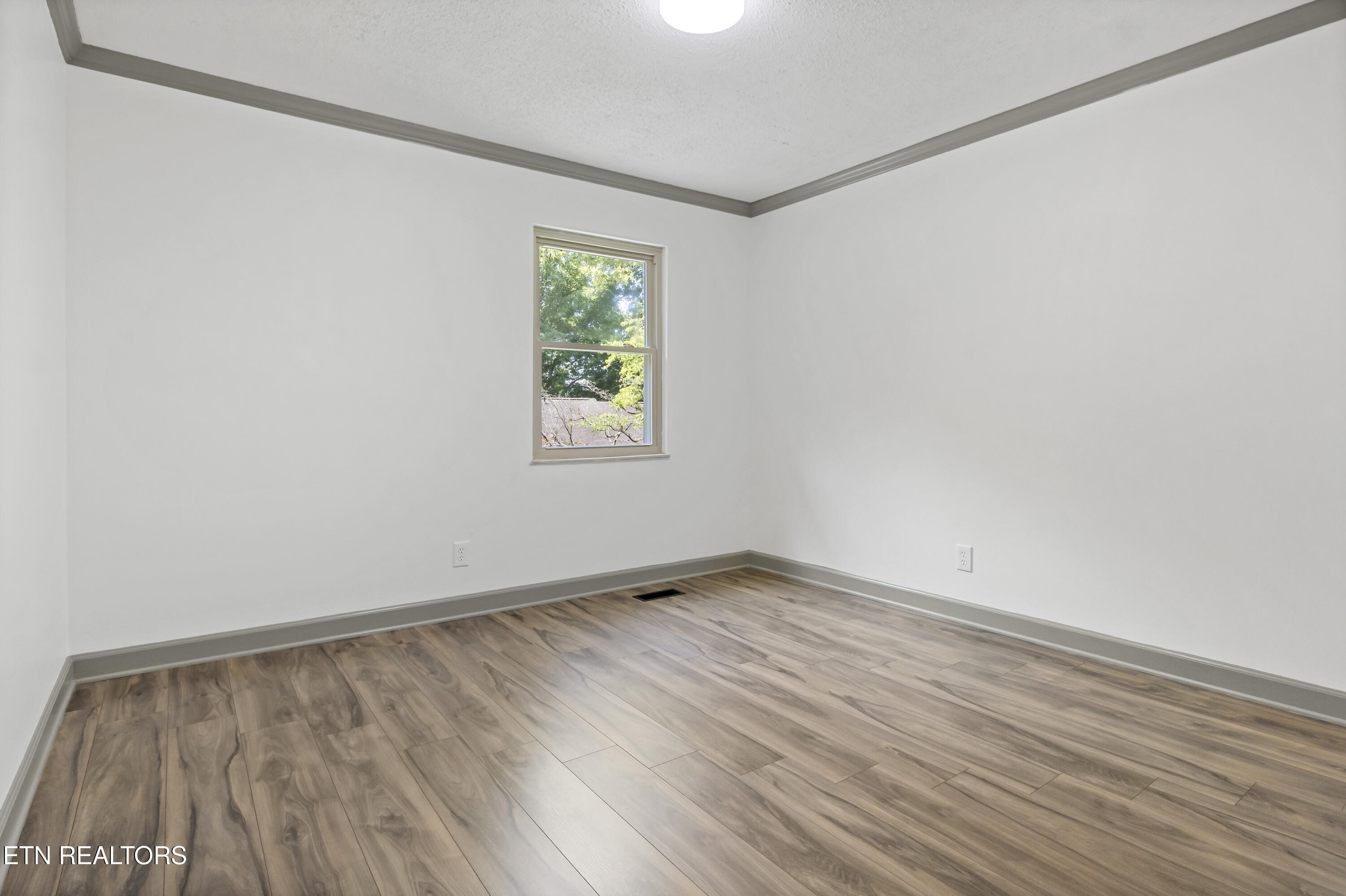 8709 Olde Colony Trail Knoxville TN 37923