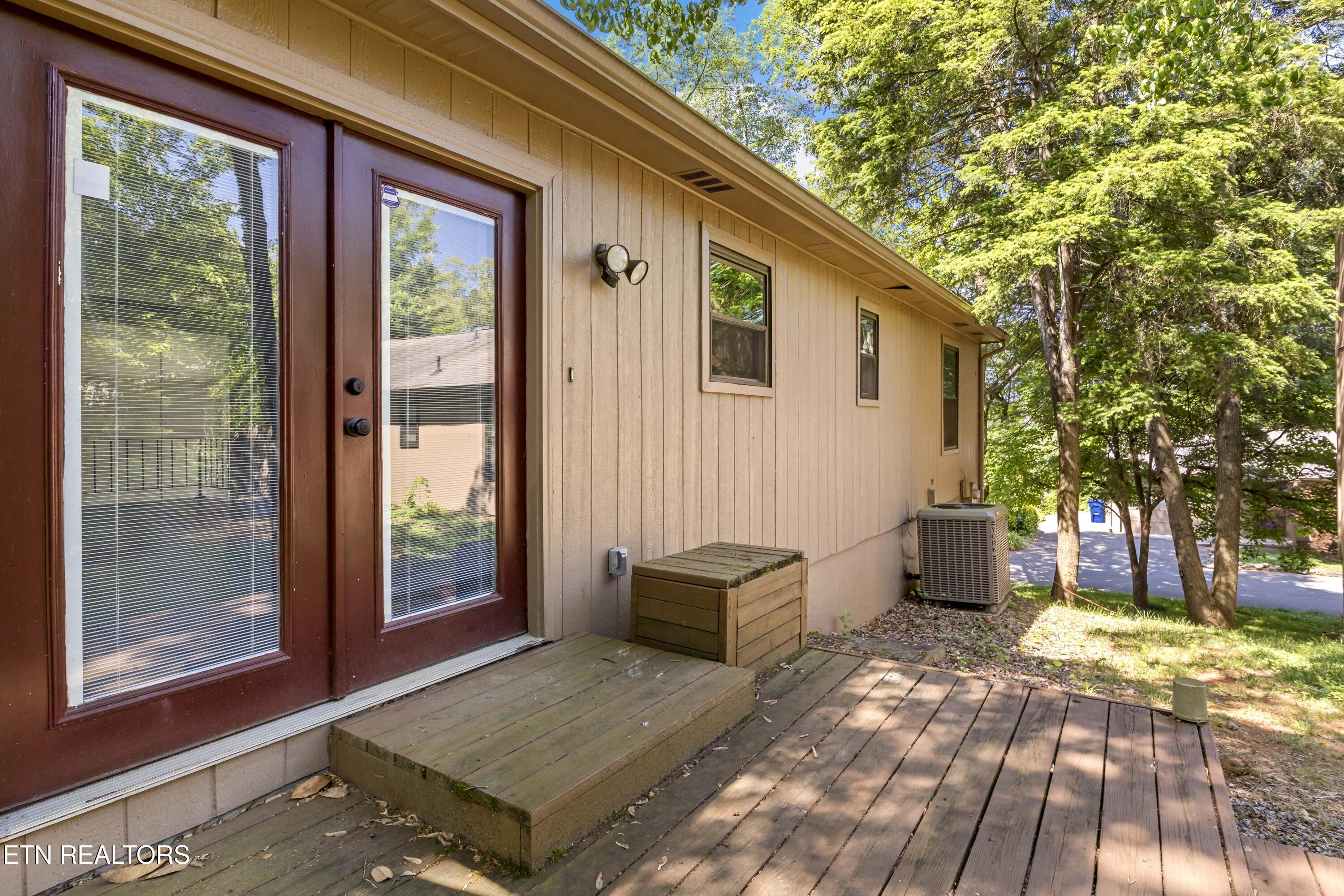 8709 Olde Colony Trail Knoxville TN 37923
