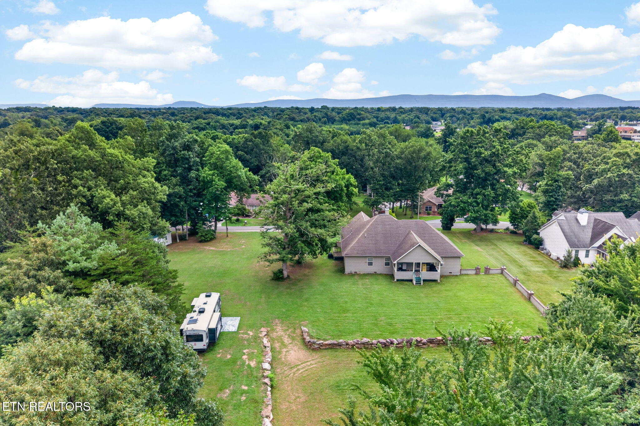 2010 Ona Road Crossville TN 38572