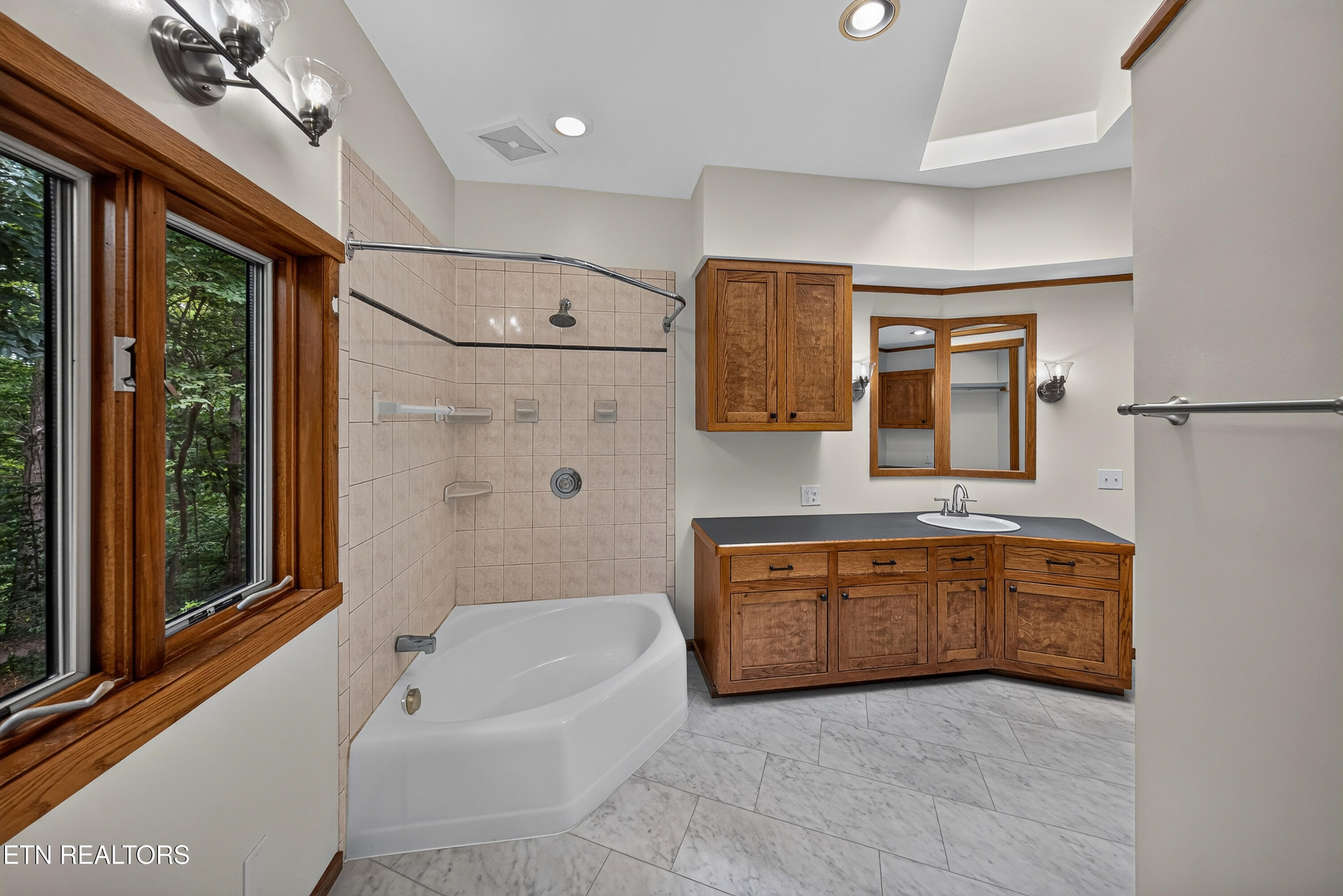 242 Deer Run Drive Maryville TN 37803