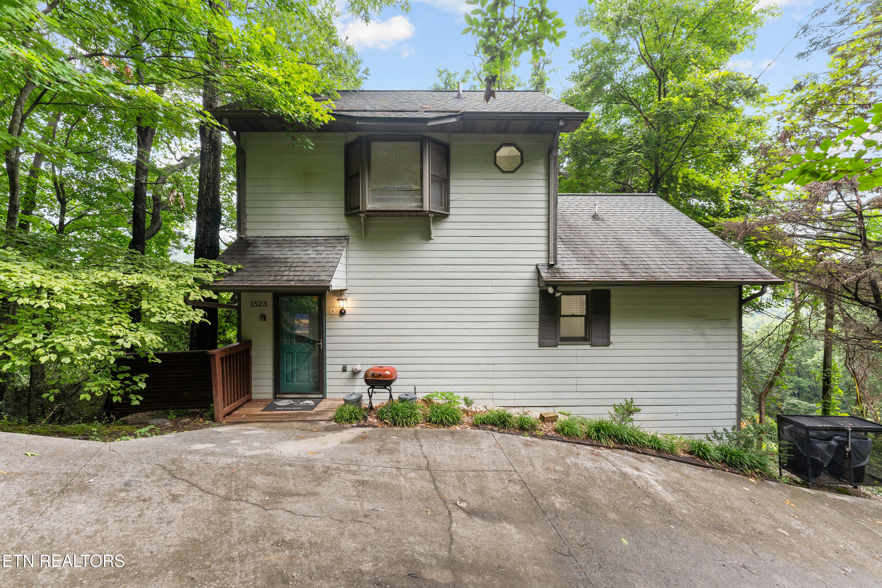 1523 Gillespie Way Gatlinburg TN 37738