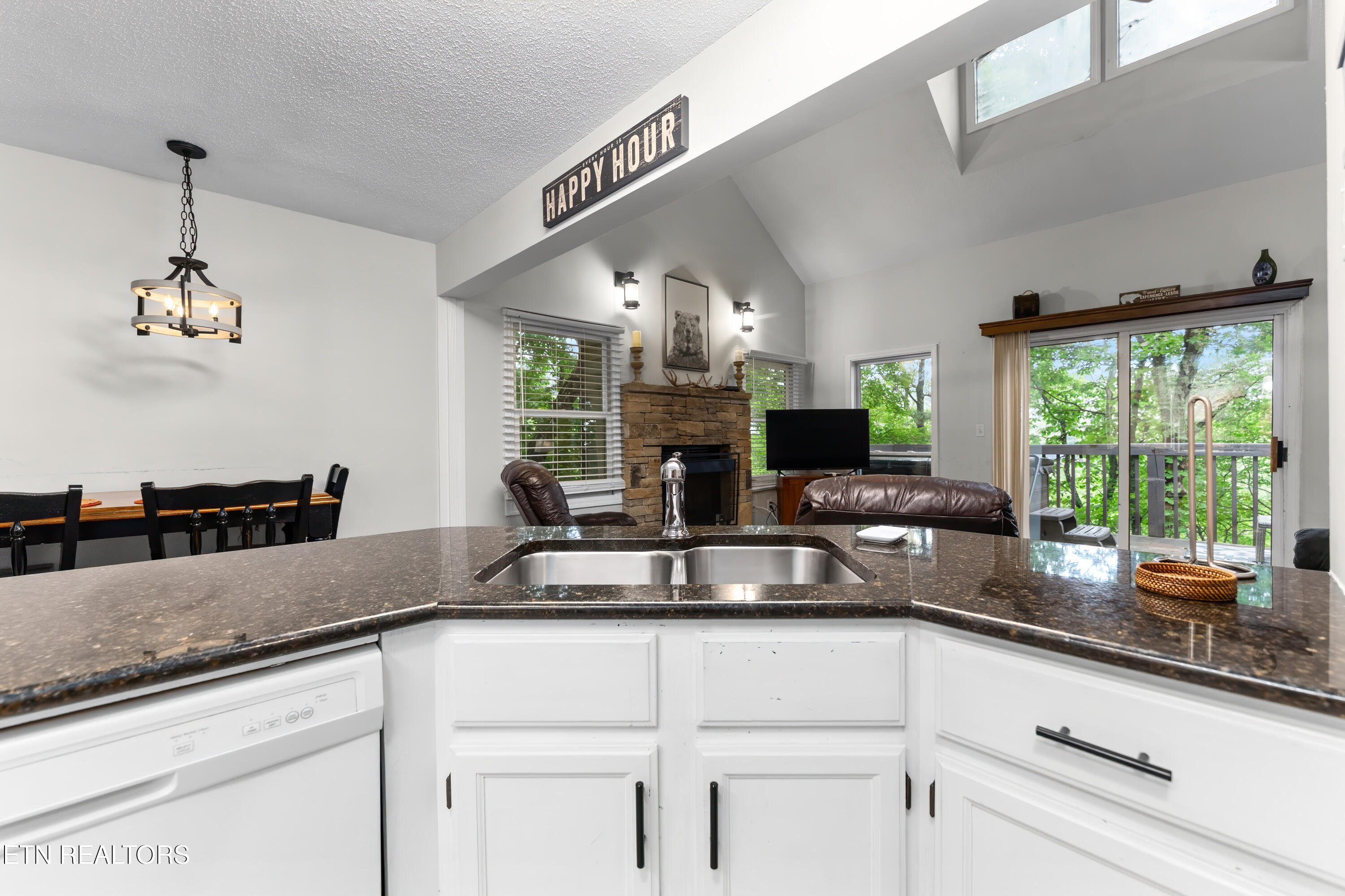 1523 Gillespie Way Gatlinburg TN 37738