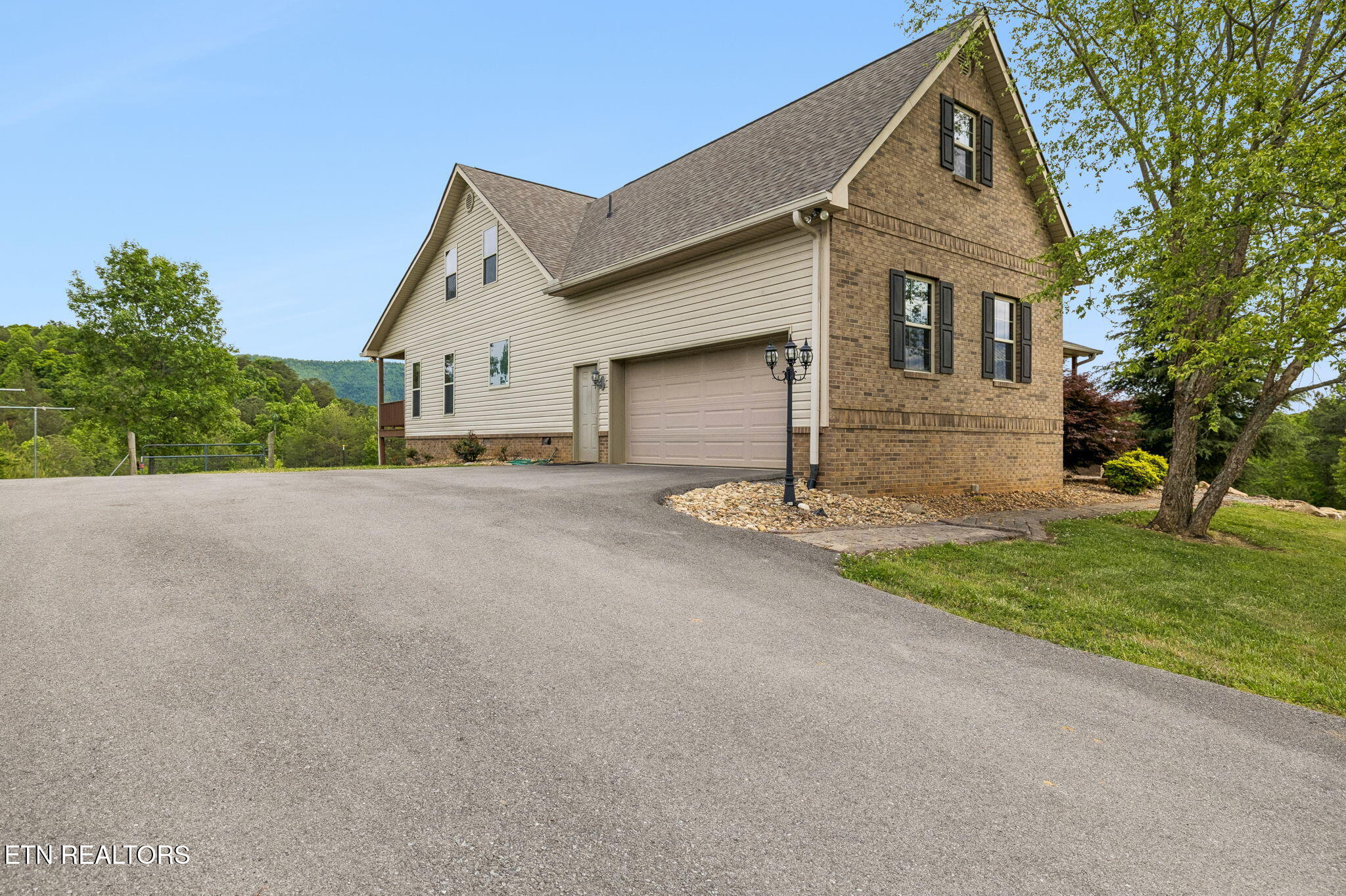 191 County Road 490 Etowah TN 37331