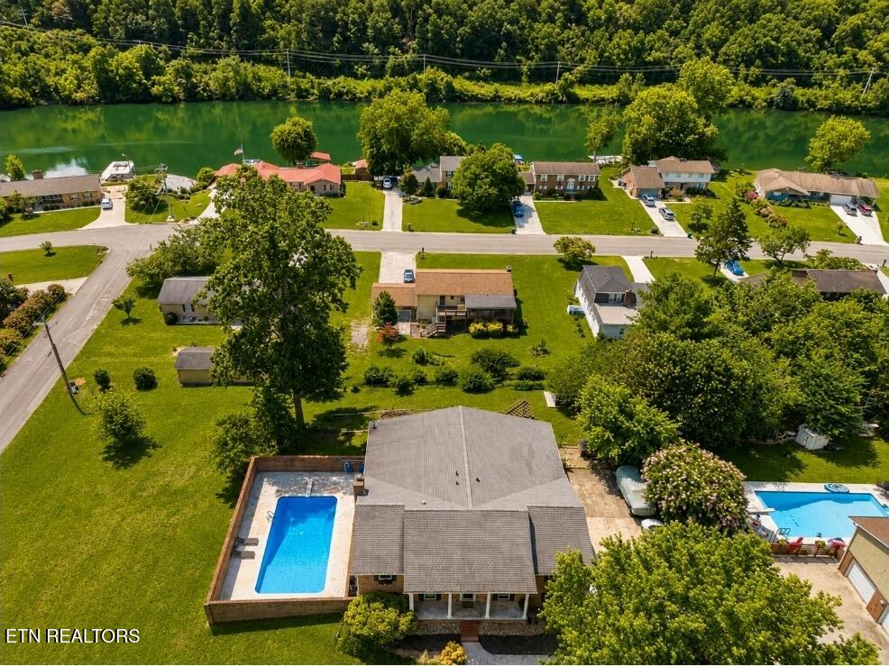 602 Greenwood Drive Clinton TN 37716