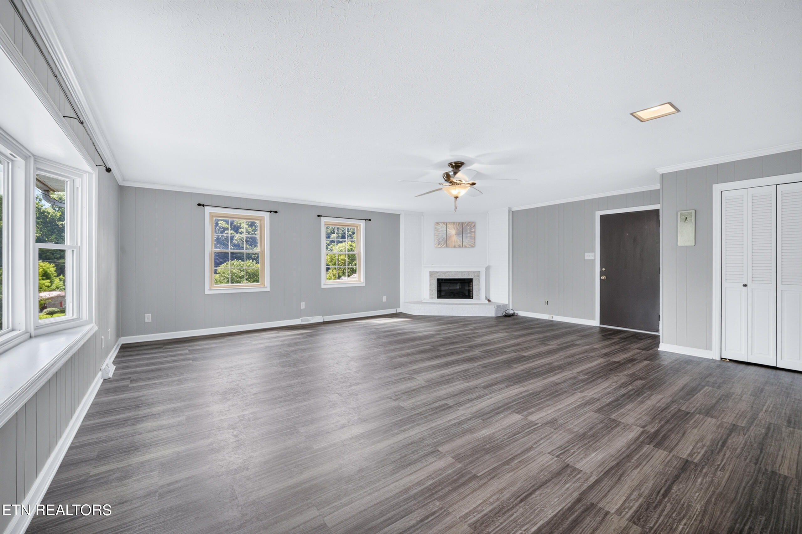 602 Greenwood Drive Clinton TN 37716