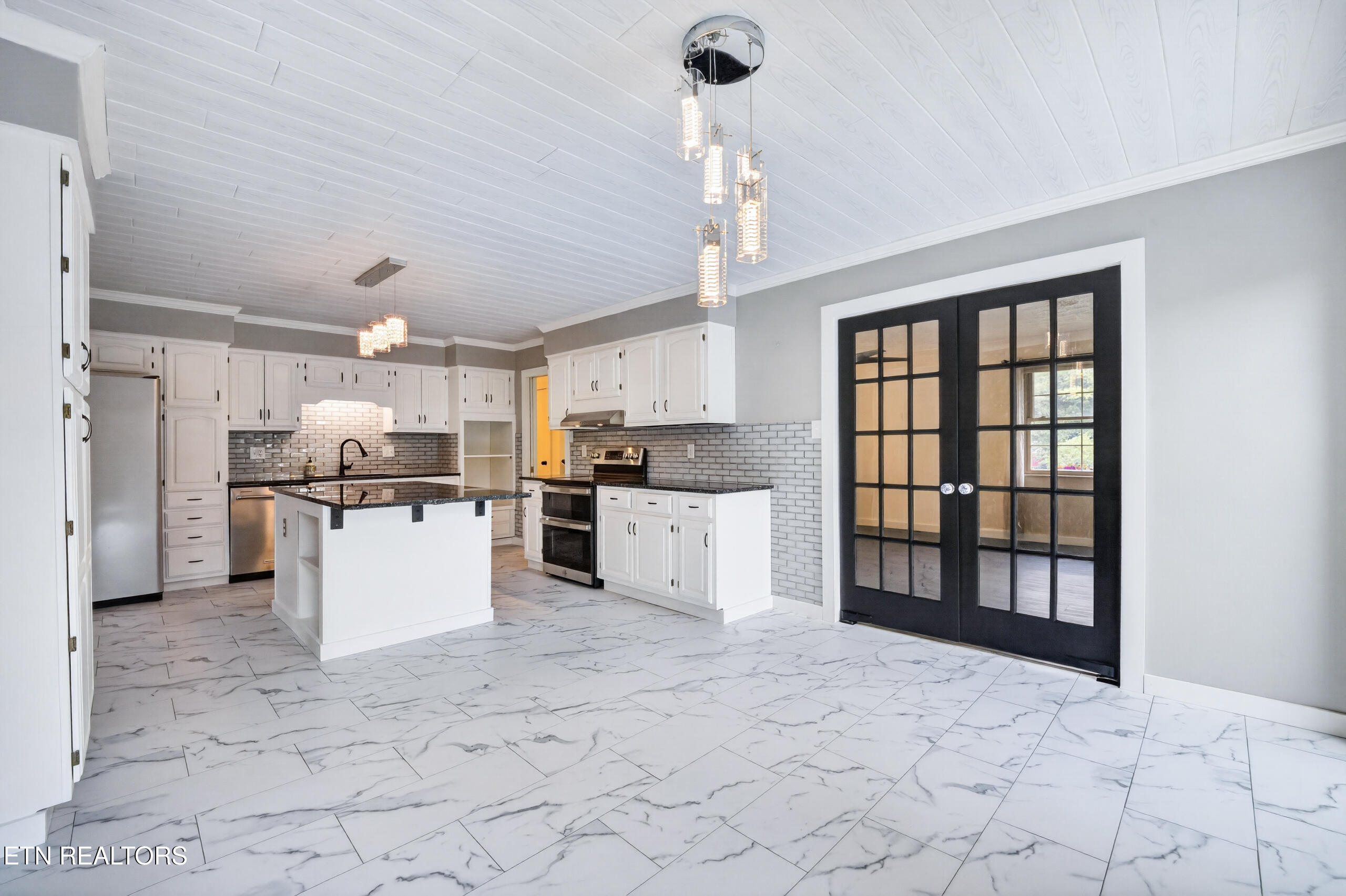 602 Greenwood Drive Clinton TN 37716