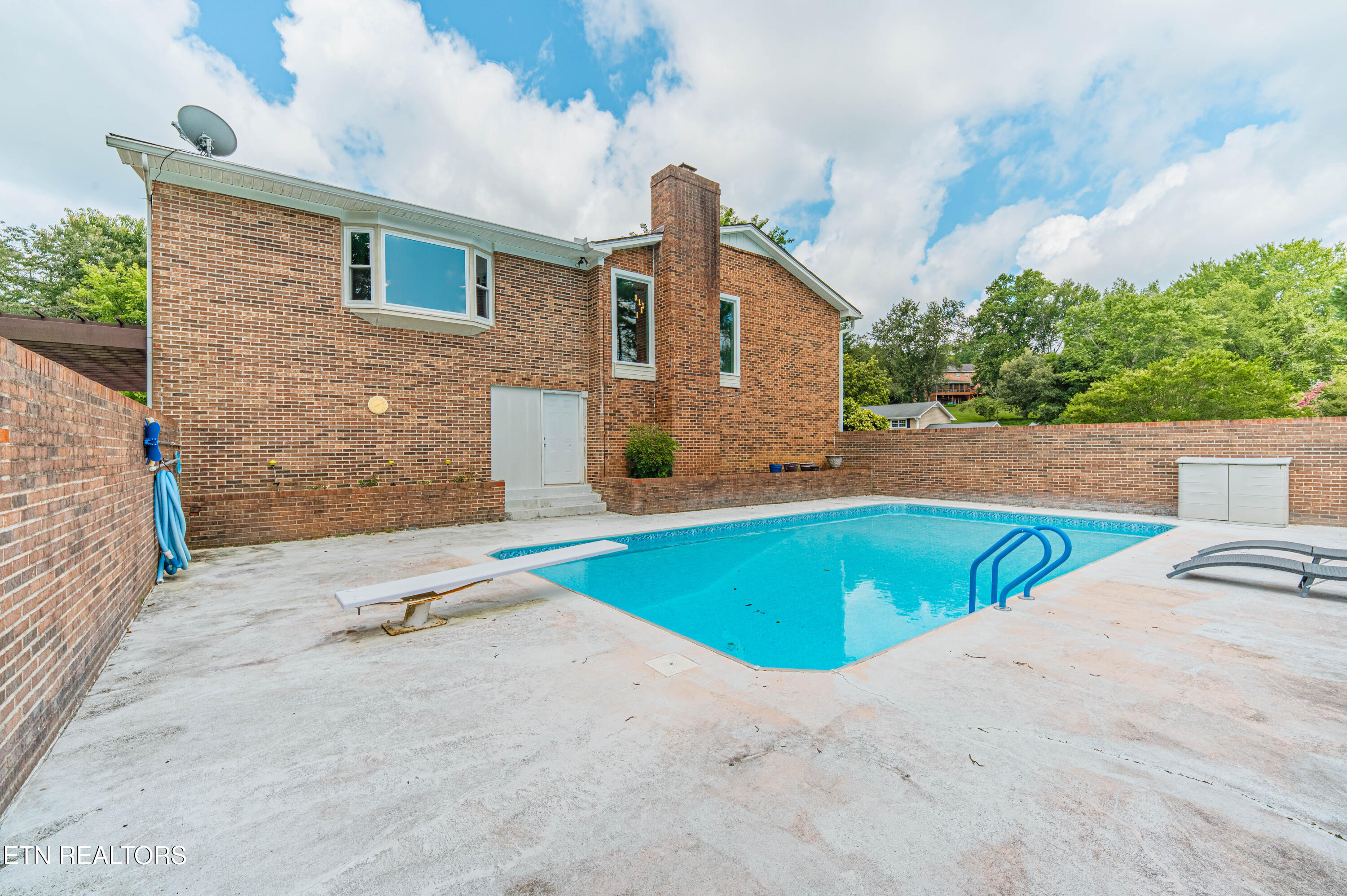 602 Greenwood Drive Clinton TN 37716