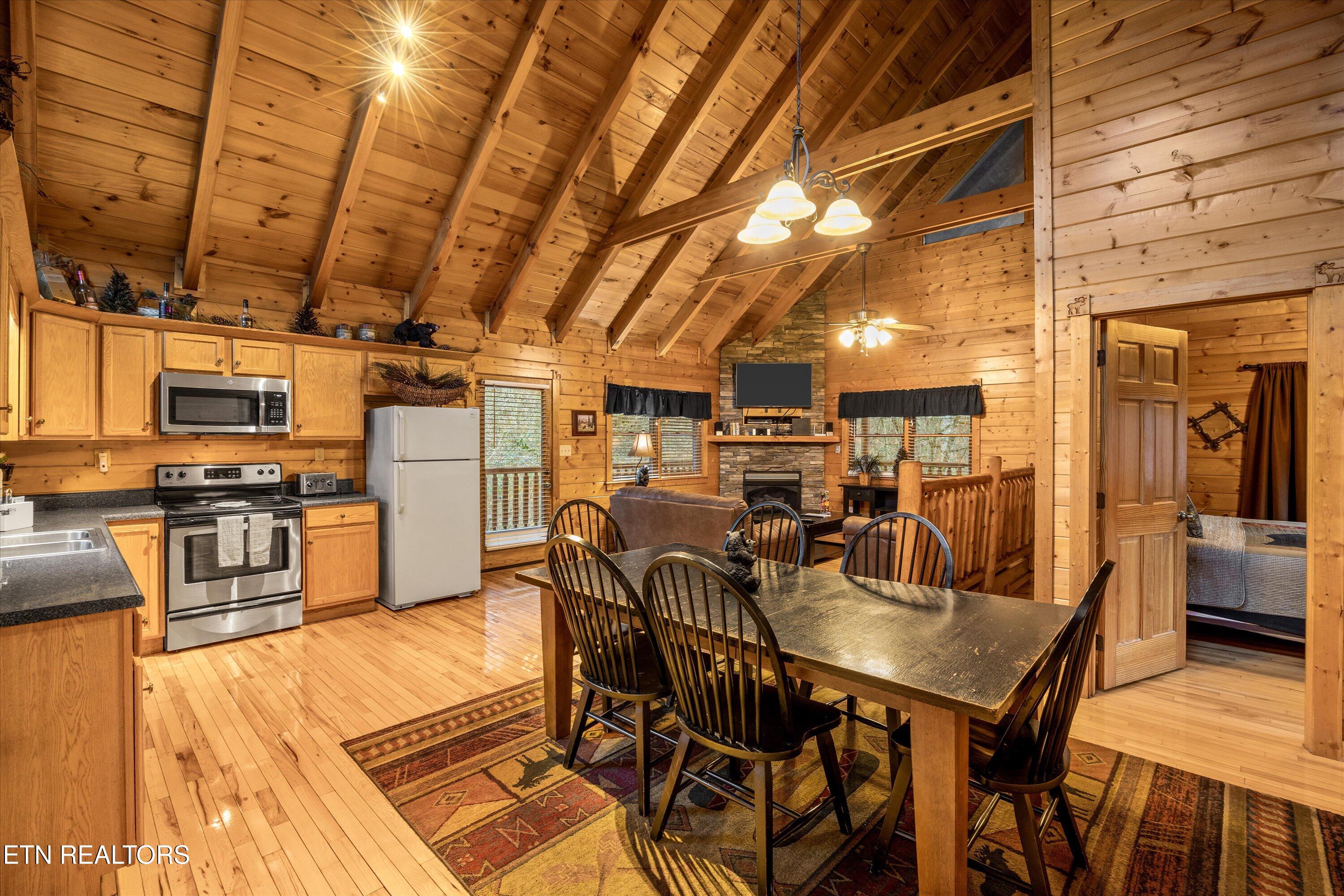 1323 Zachary Thomas Lane Sevierville TN 37876