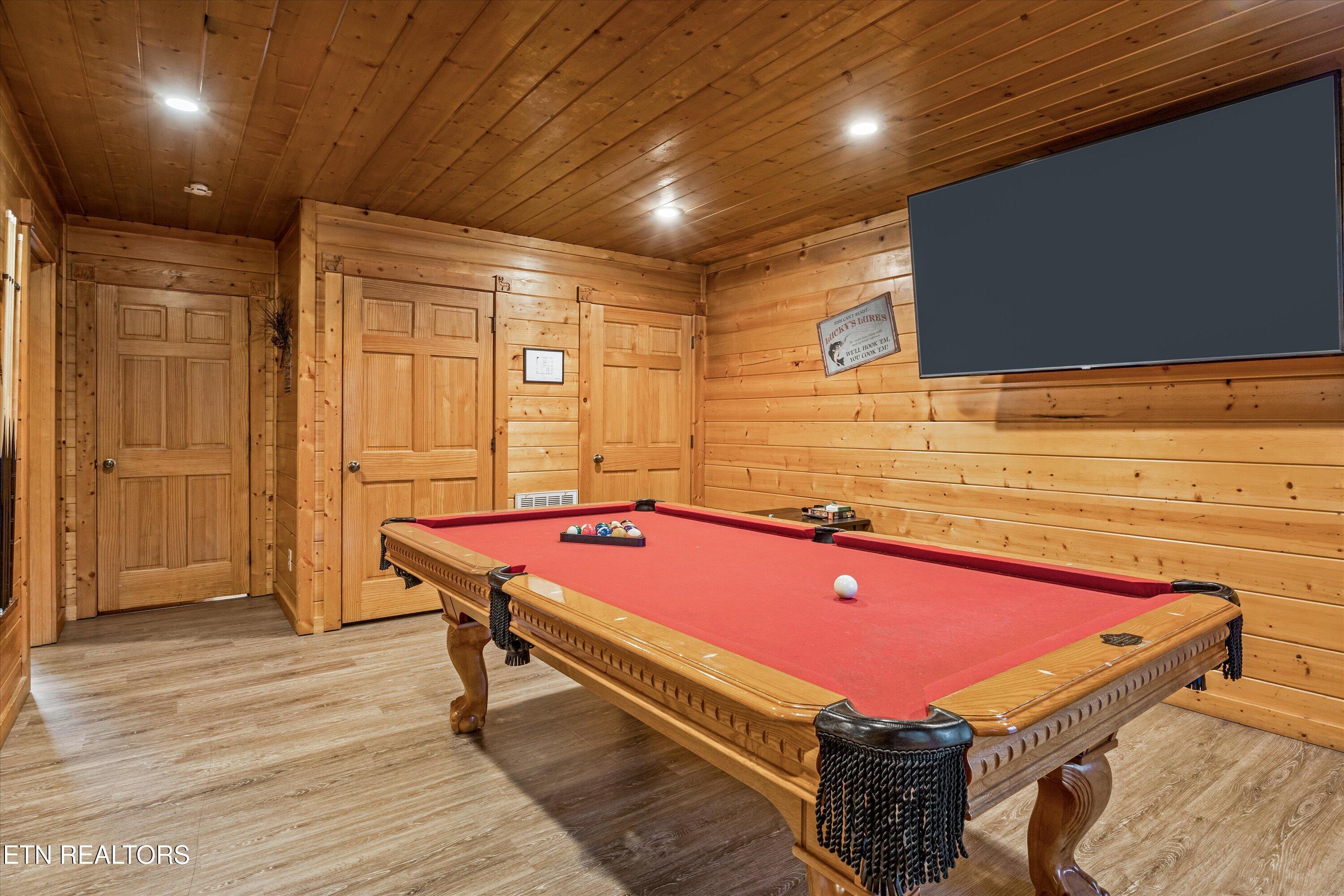 1323 Zachary Thomas Lane Sevierville TN 37876