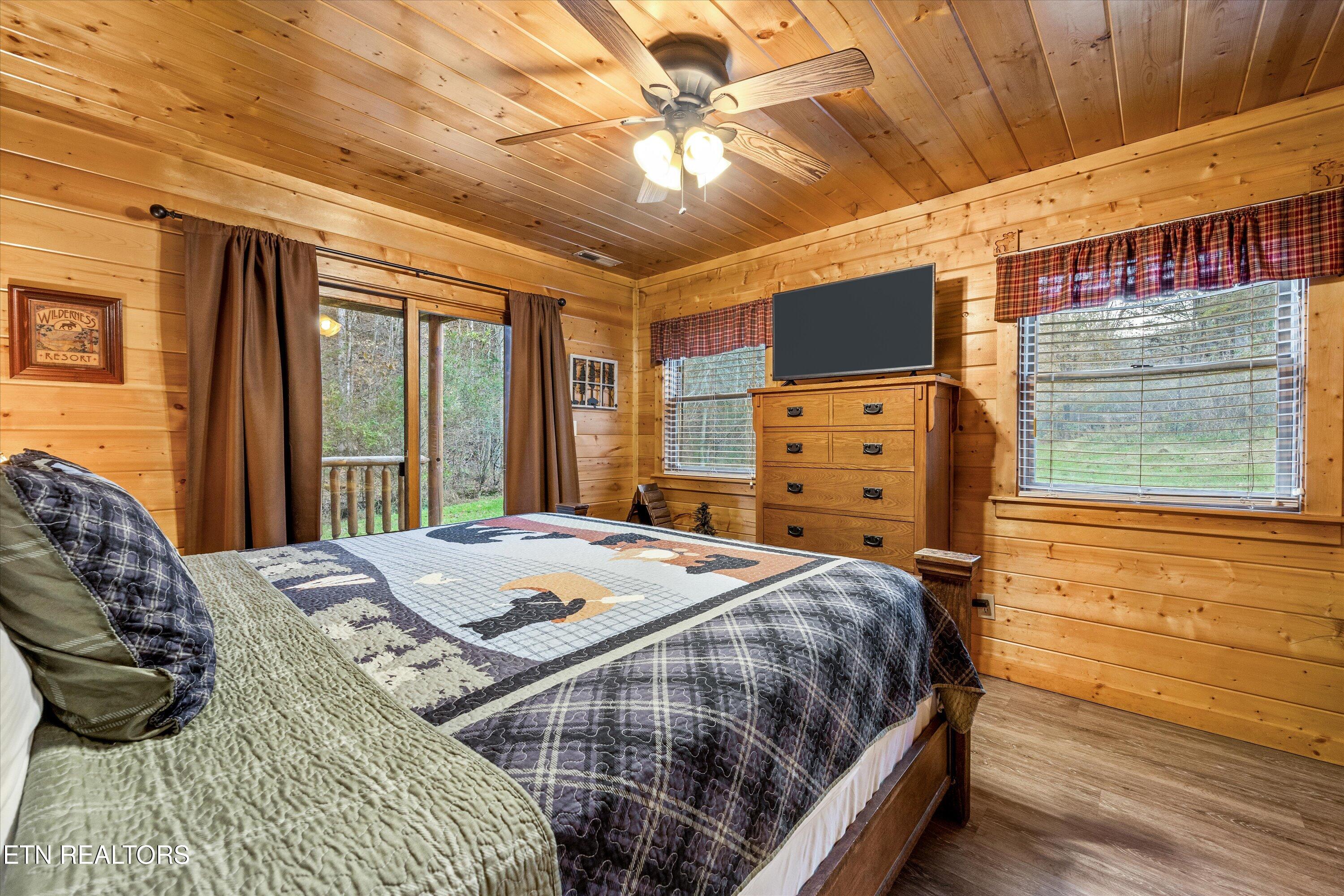 1323 Zachary Thomas Lane Sevierville TN 37876