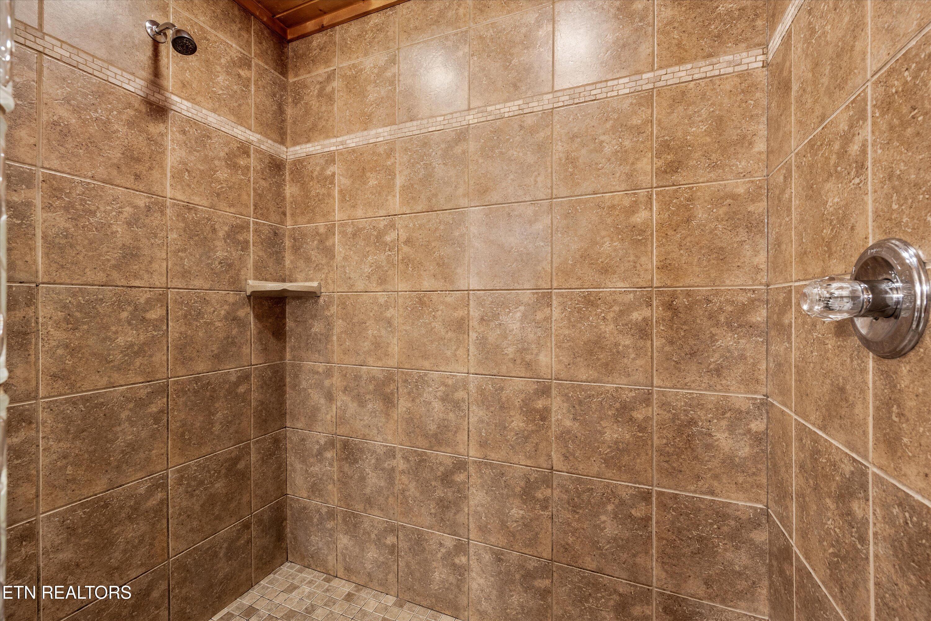 1323 Zachary Thomas Lane Sevierville TN 37876