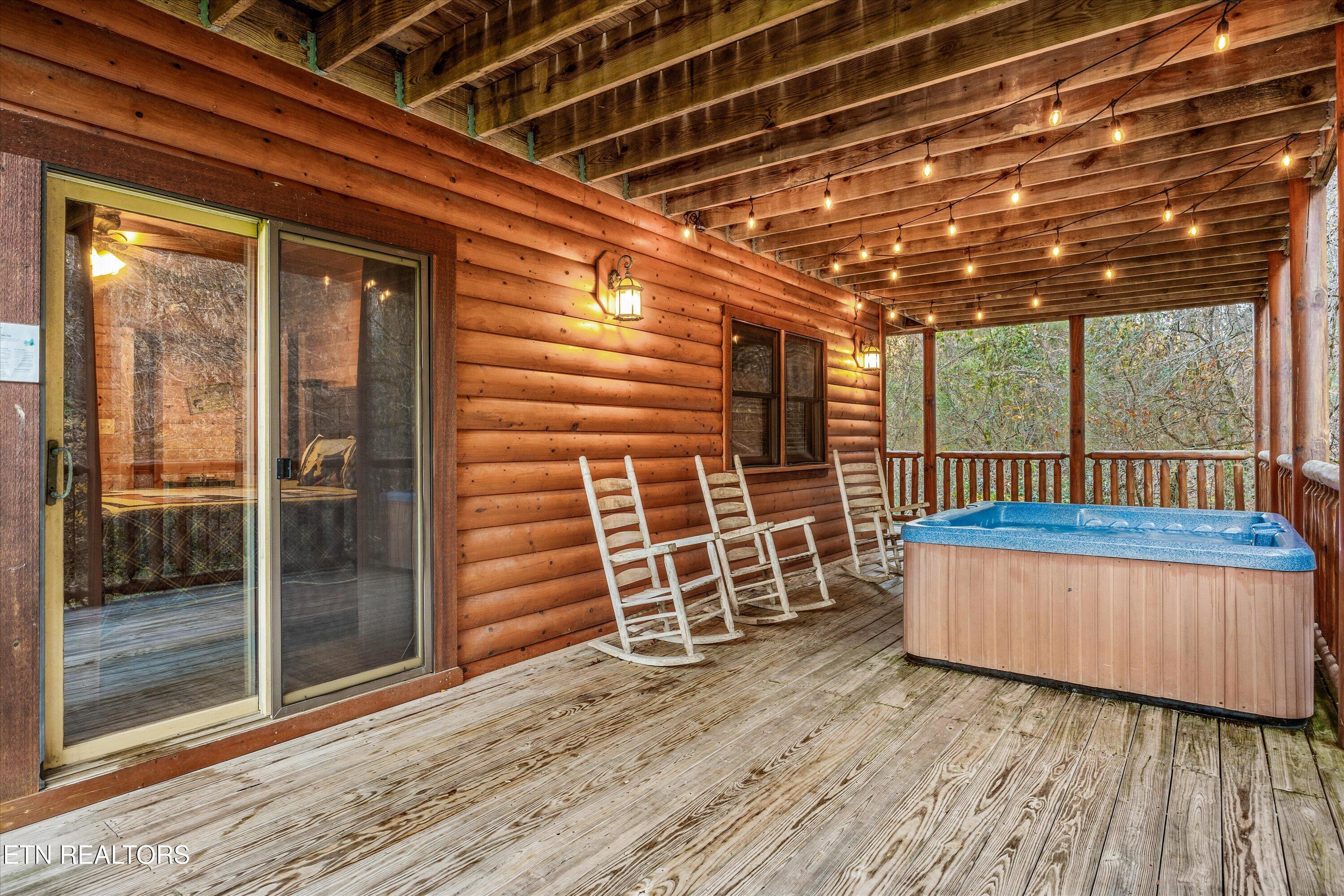 1323 Zachary Thomas Lane Sevierville TN 37876