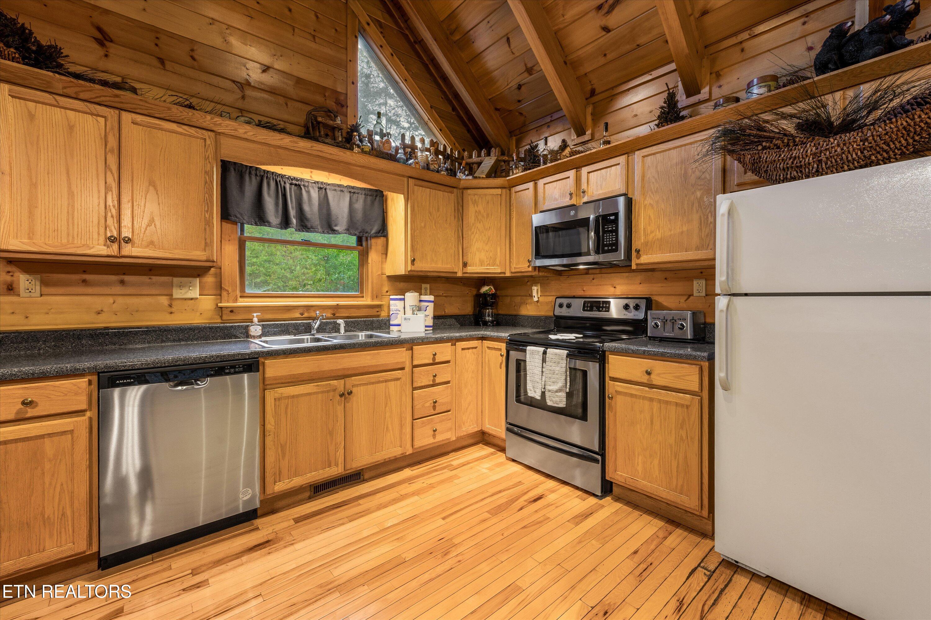 1323 Zachary Thomas Lane Sevierville TN 37876