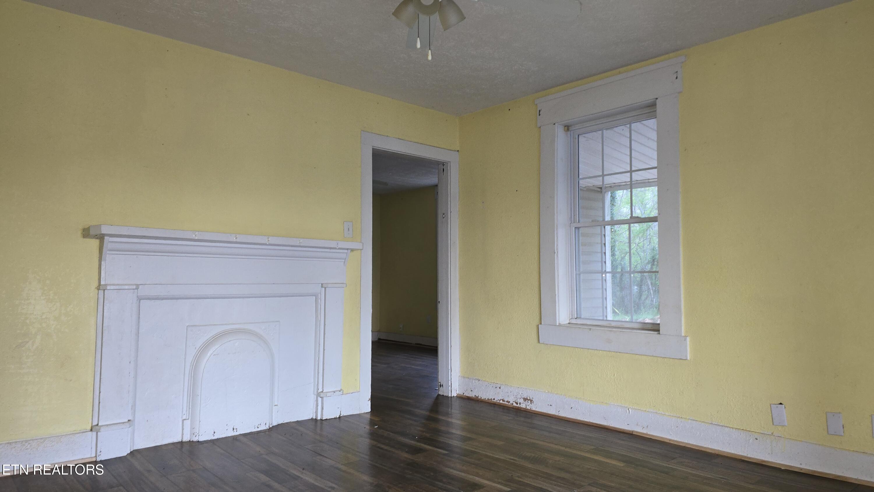 139 N Nevada Avenue Lafollette TN 37766