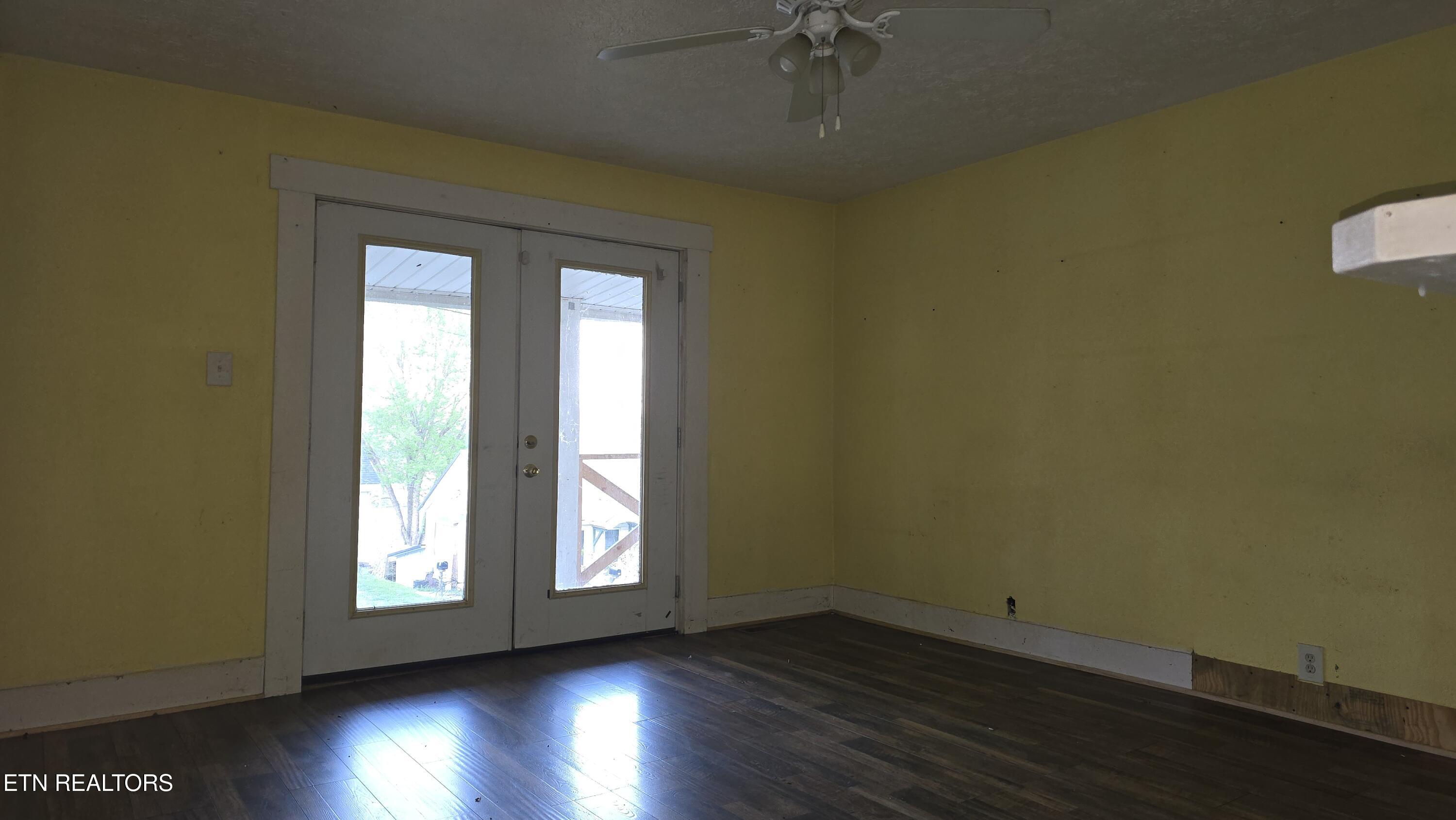 139 N Nevada Avenue Lafollette TN 37766