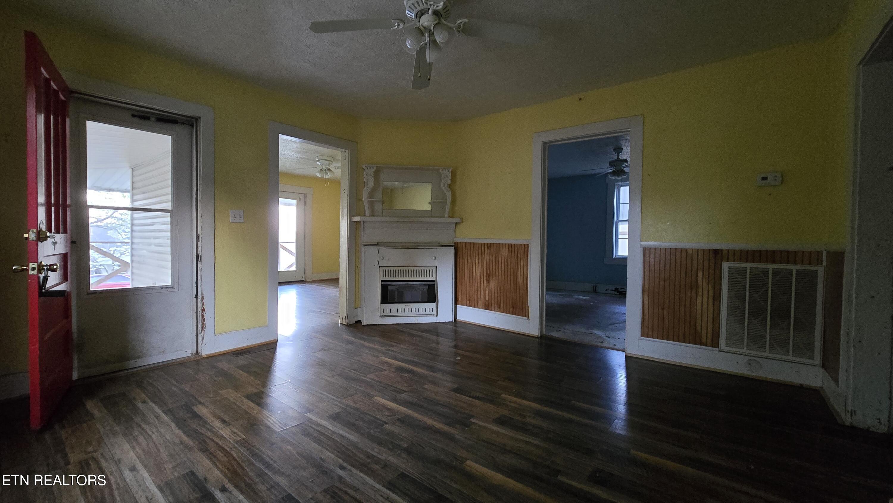 139 N Nevada Avenue Lafollette TN 37766