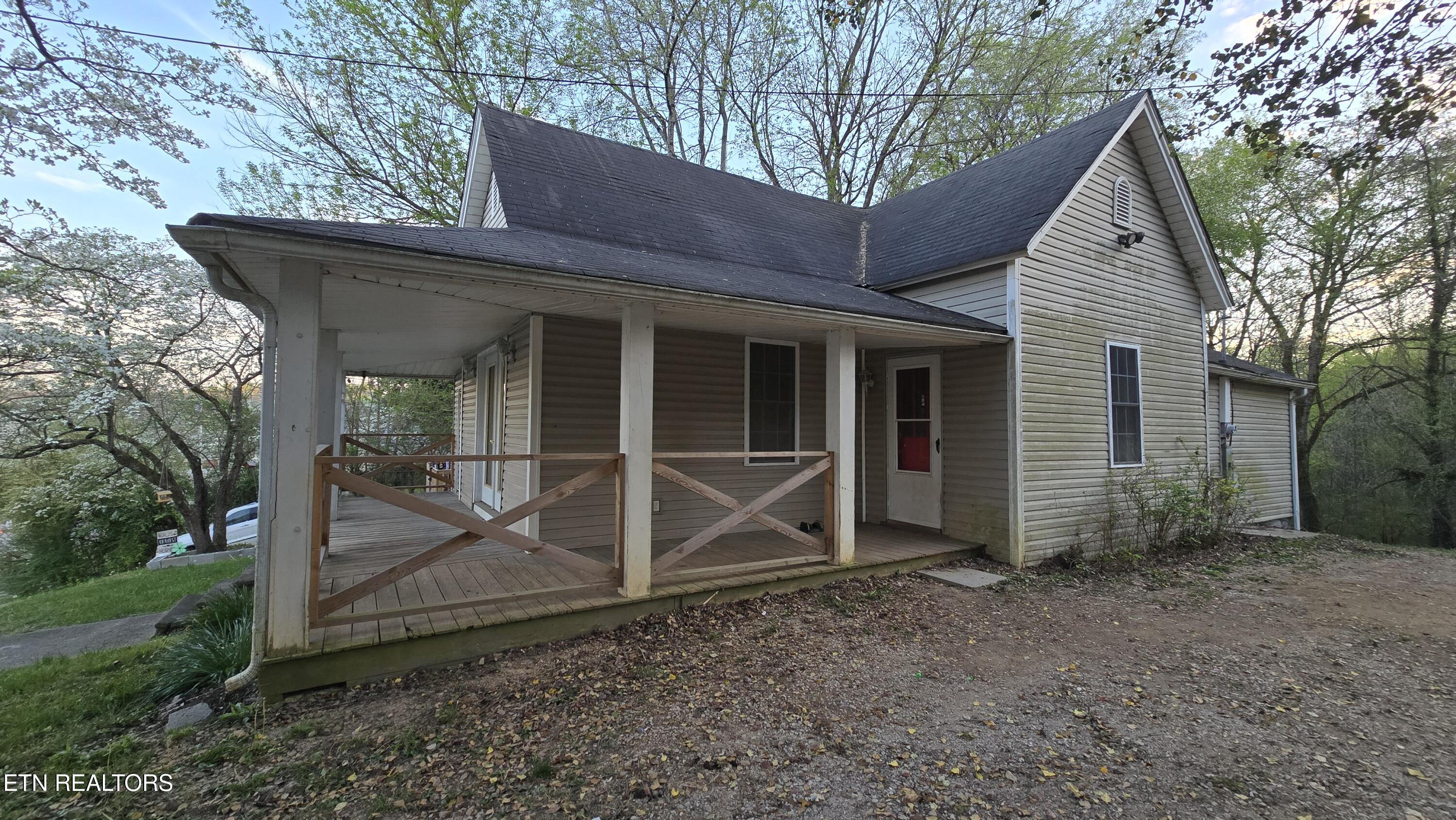 139 N Nevada Avenue Lafollette TN 37766